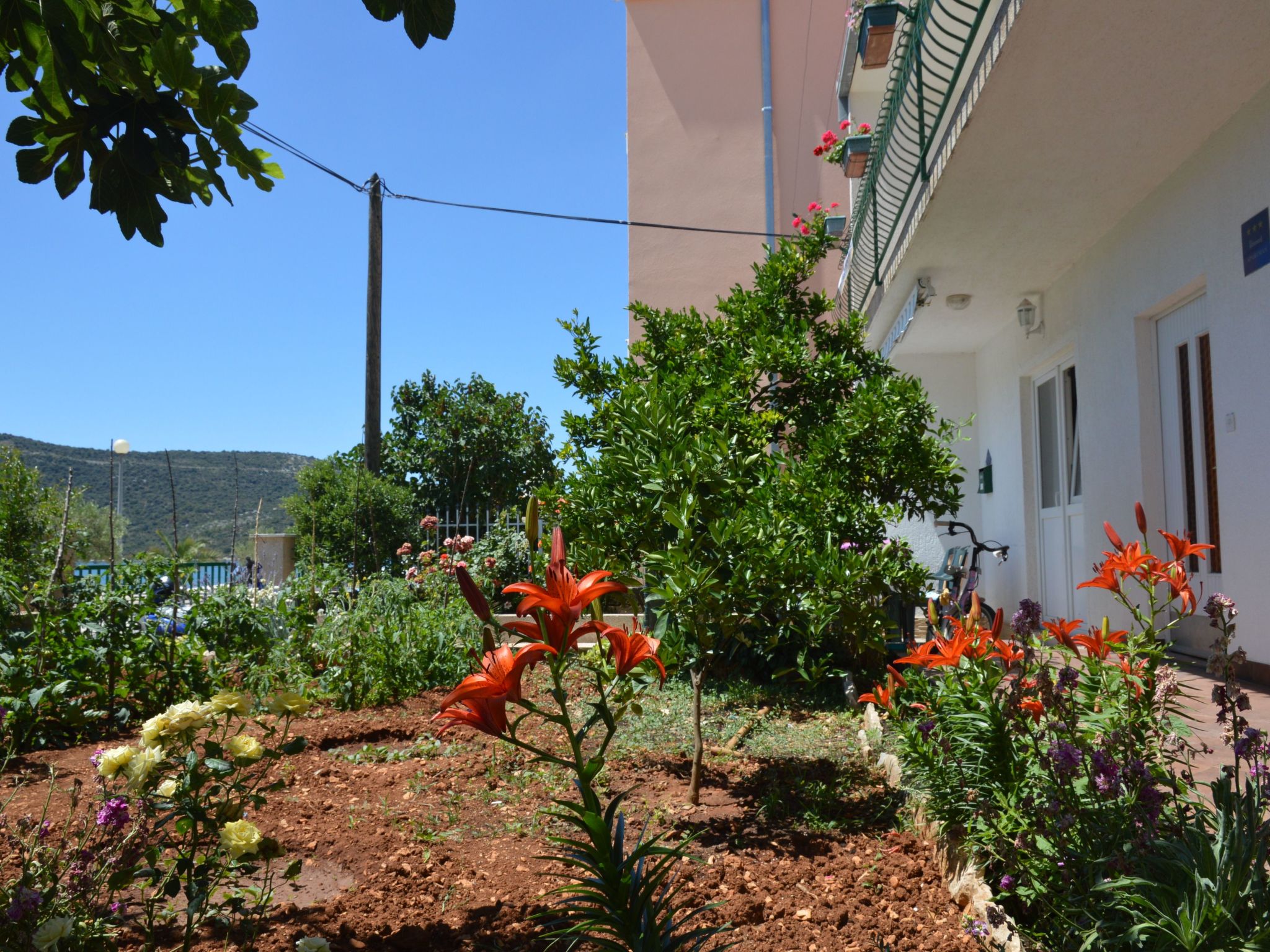 Wohnung in Poljica mit Garten und Terrasse-Image-tags.info