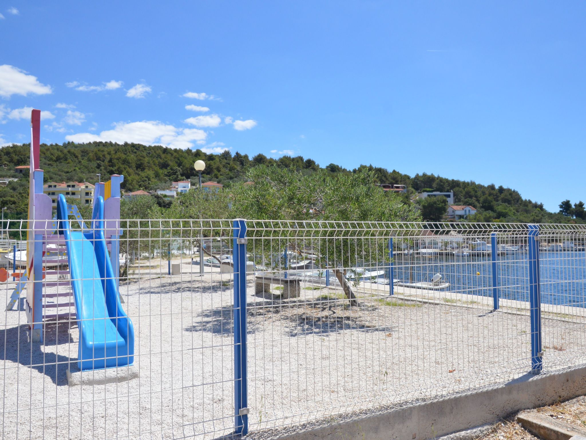 Wohnung in Poljica mit Garten und Terrasse-Image-tags.info