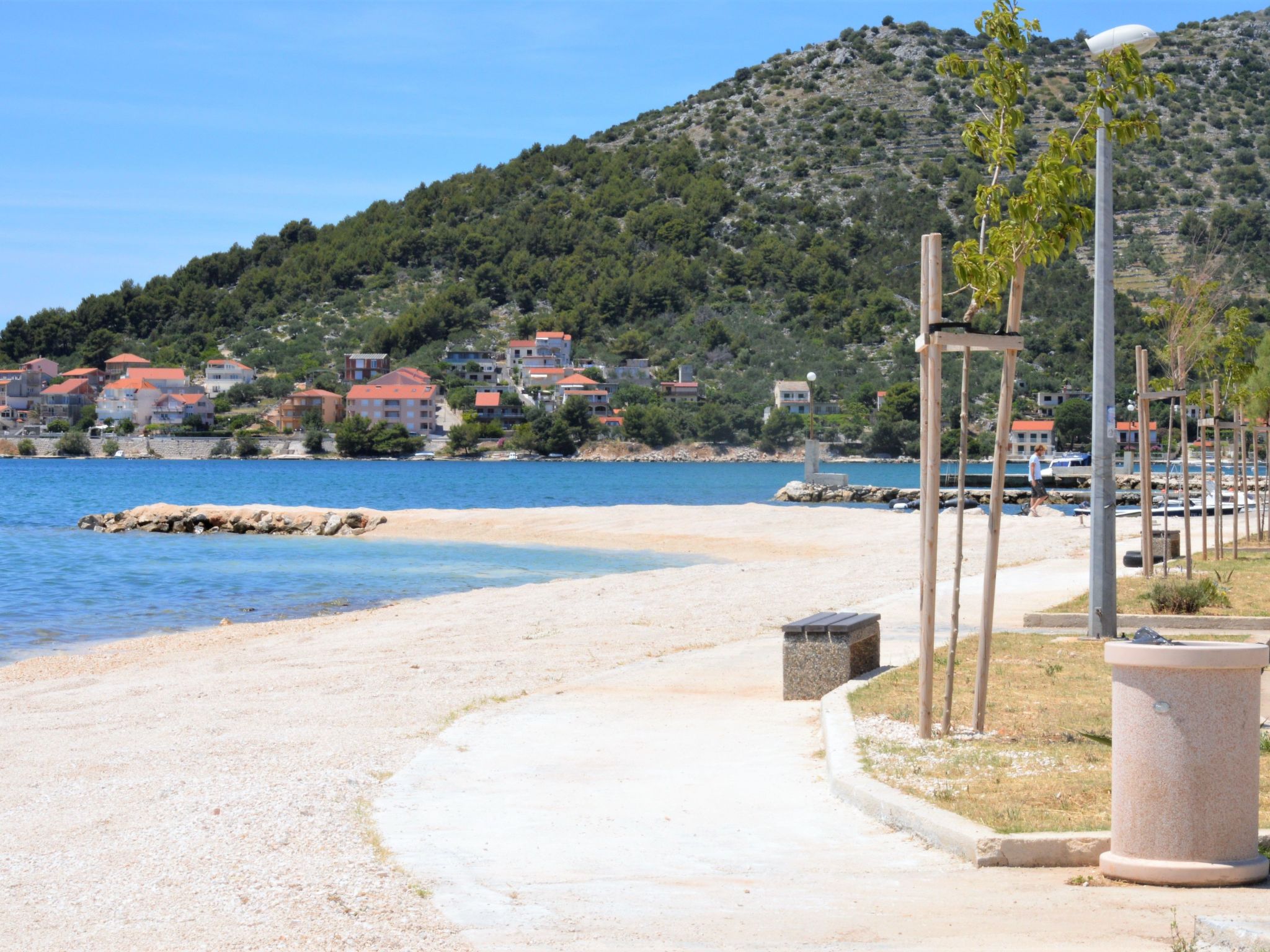 Wohnung in Poljica mit Garten und Terrasse-Image-tags.info