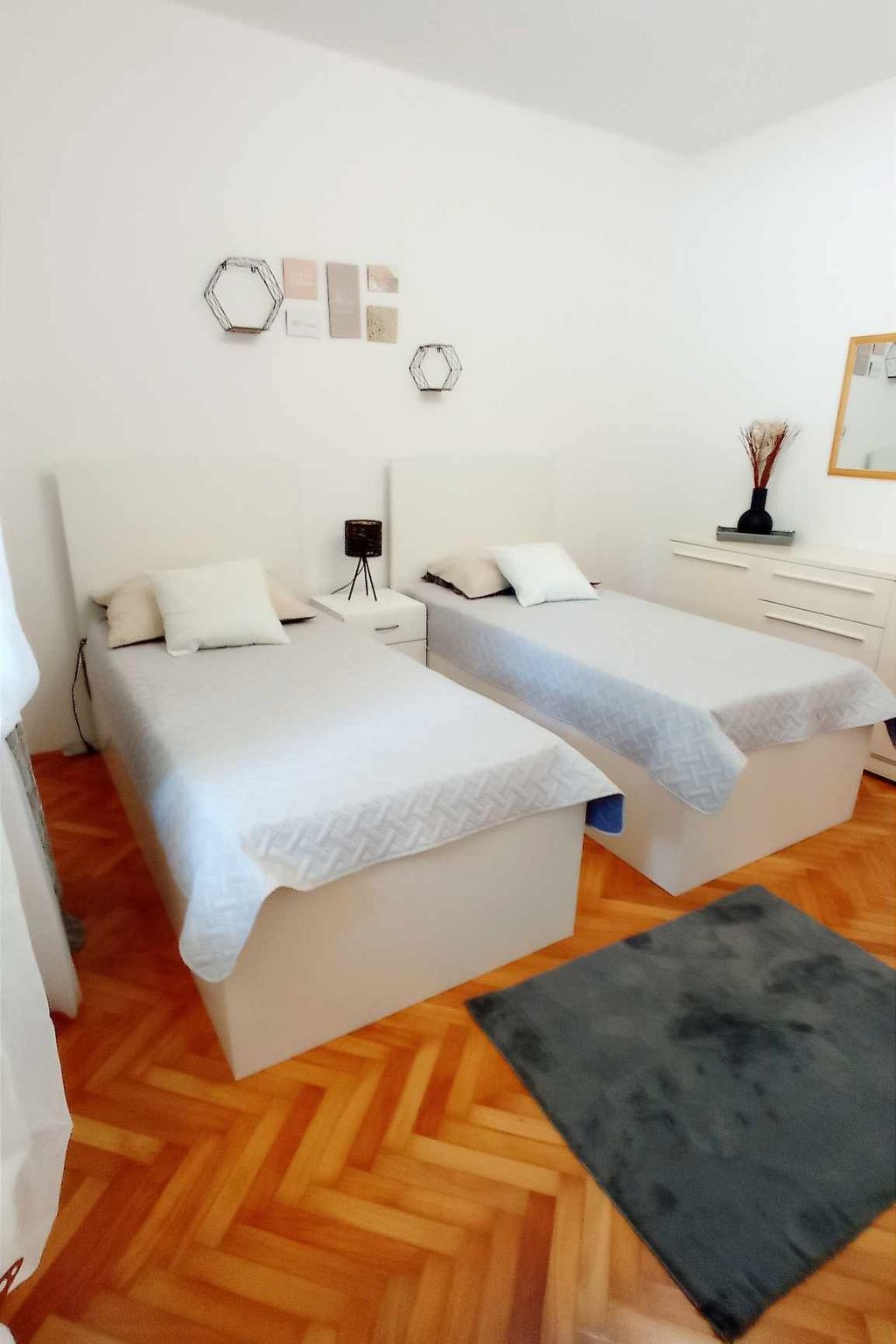 Wohnung mit Balkon-Image-tags.info