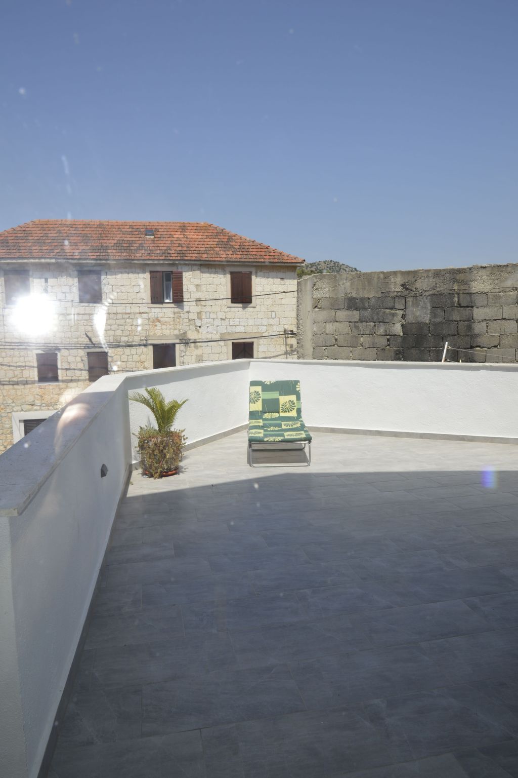 Wohnung mit Balkon-Image-tags.info