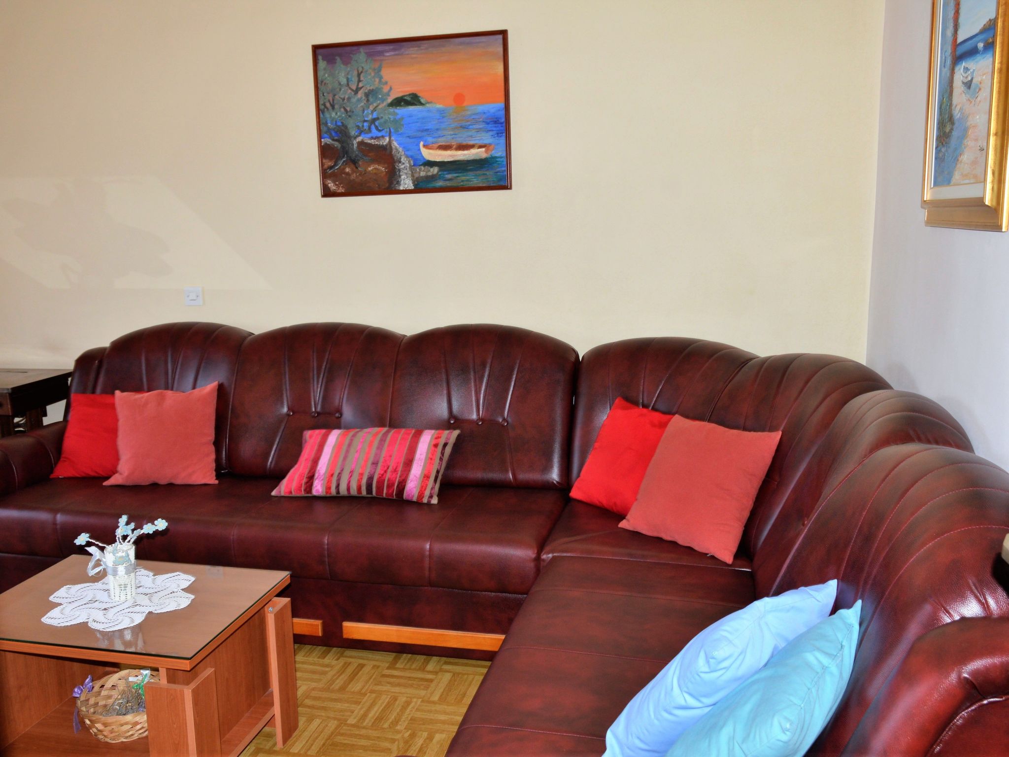 Schöne Wohnung in Poljica mit privatem Parkplatz-Drinnen