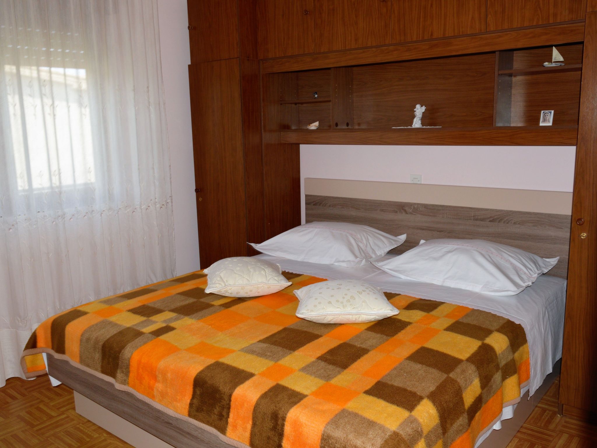 Schöne Wohnung in Poljica mit privatem Parkplatz-Drinnen