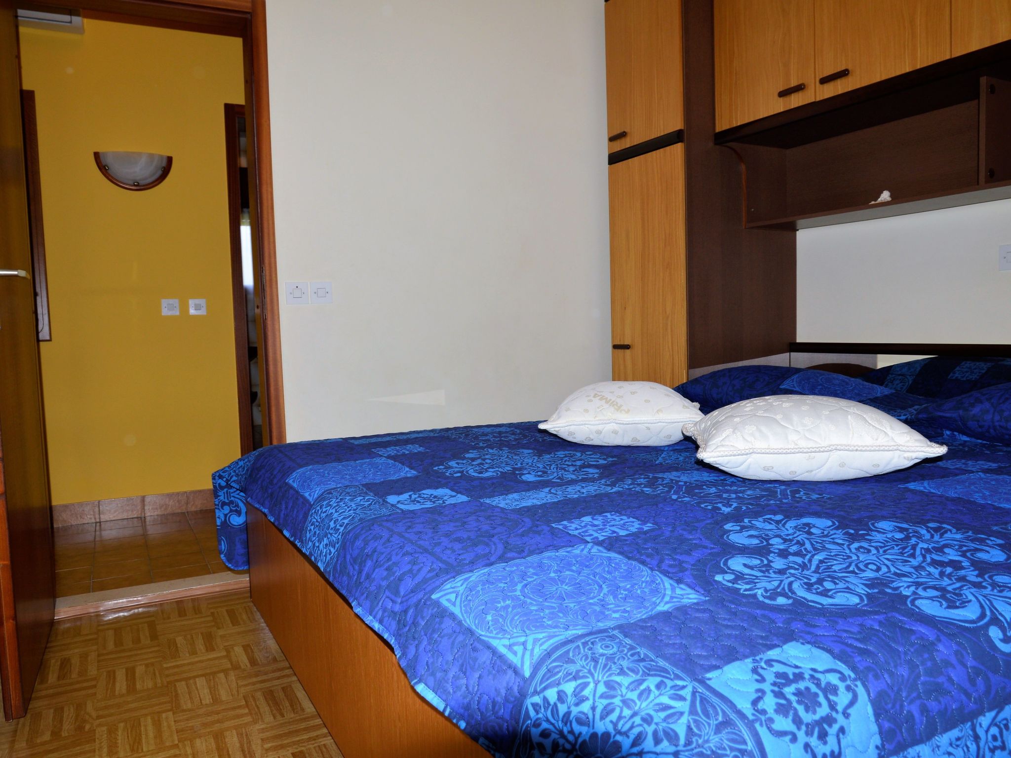 Schöne Wohnung in Poljica mit privatem Parkplatz-Drinnen