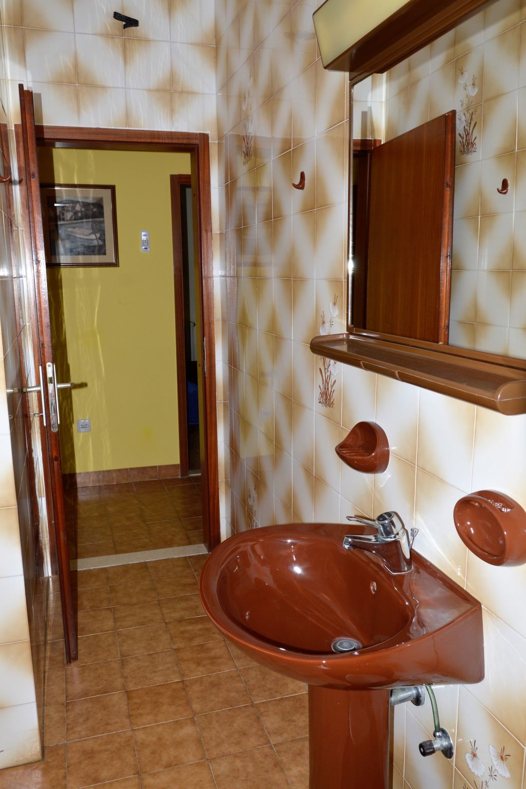 Schöne Wohnung in Poljica mit privatem Parkplatz-Drinnen