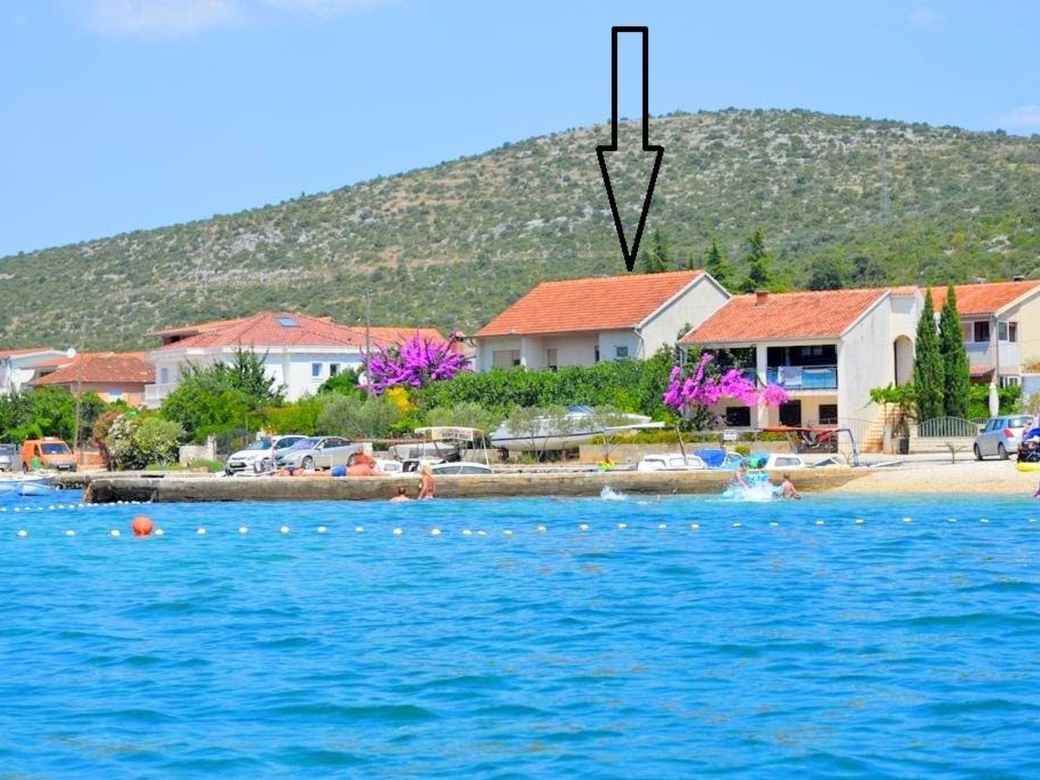 Schöne Wohnung in Poljica mit privatem Parkplatz-Drinnen