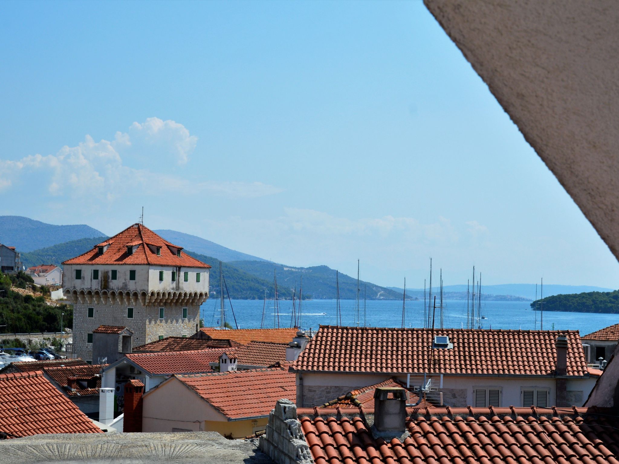 Geräumige Wohnung mit Meerblick-Image-tags.info