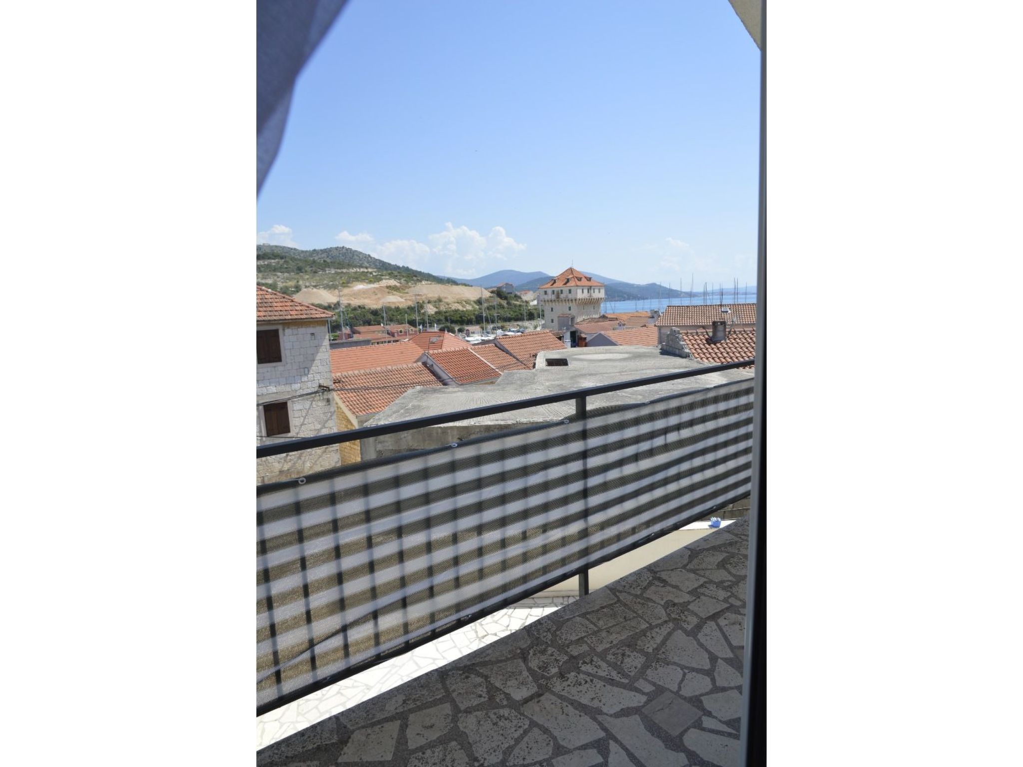 Geräumige Wohnung mit Meerblick-Image-tags.info