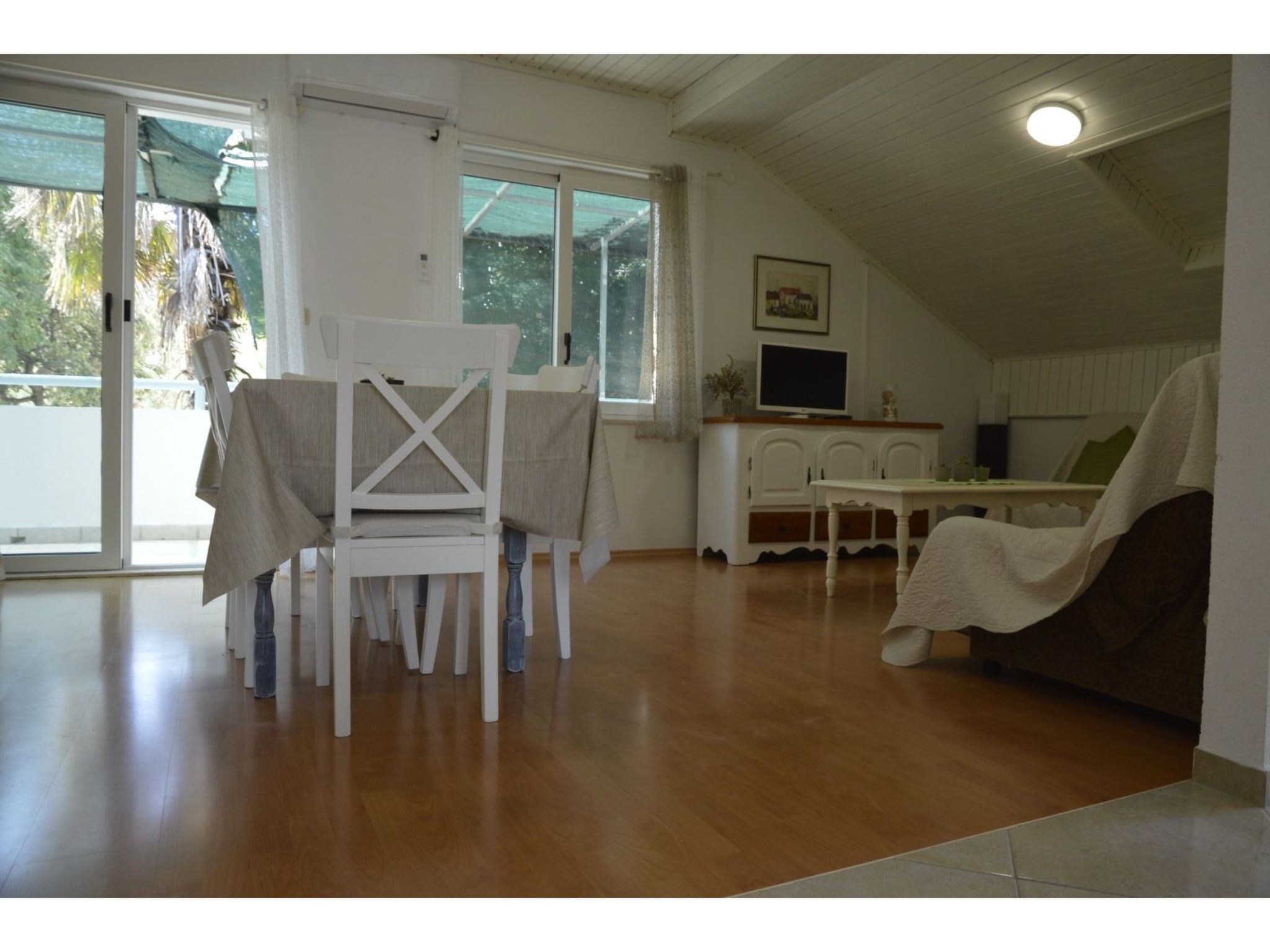 Geräumige Wohnung mit Meerblick-Image-tags.info