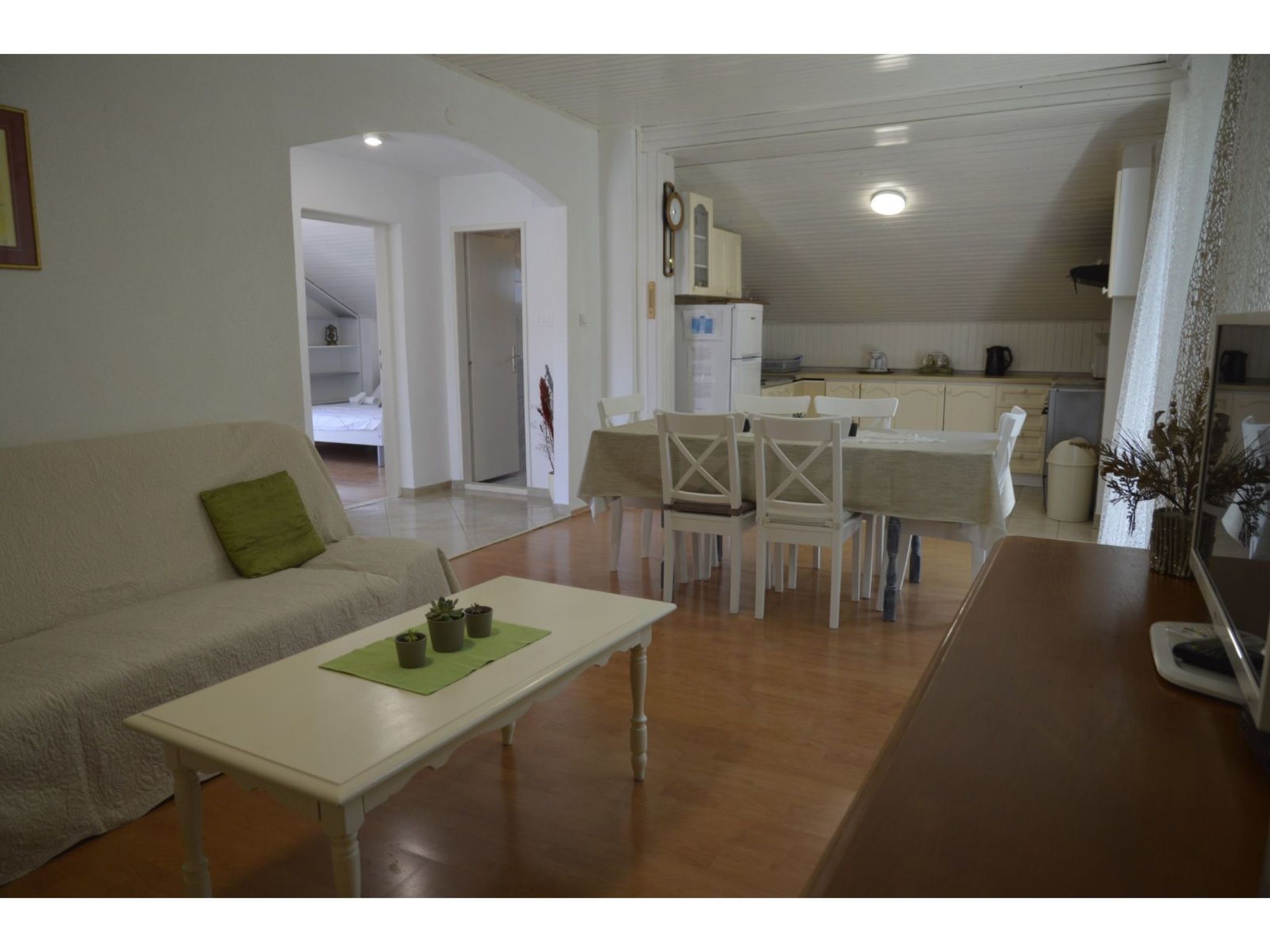 Geräumige Wohnung mit Meerblick-Image-tags.info