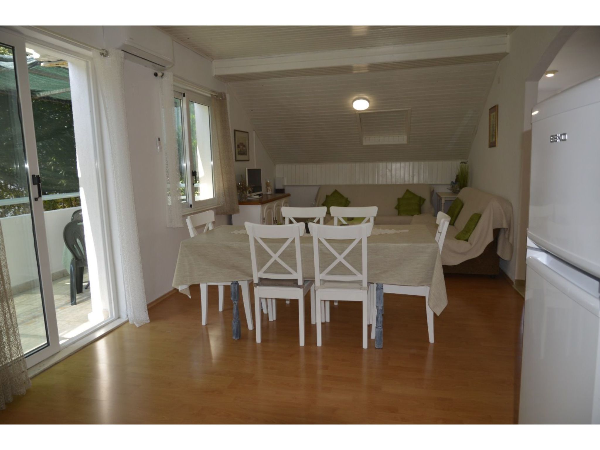 Geräumige Wohnung mit Meerblick-Image-tags.info