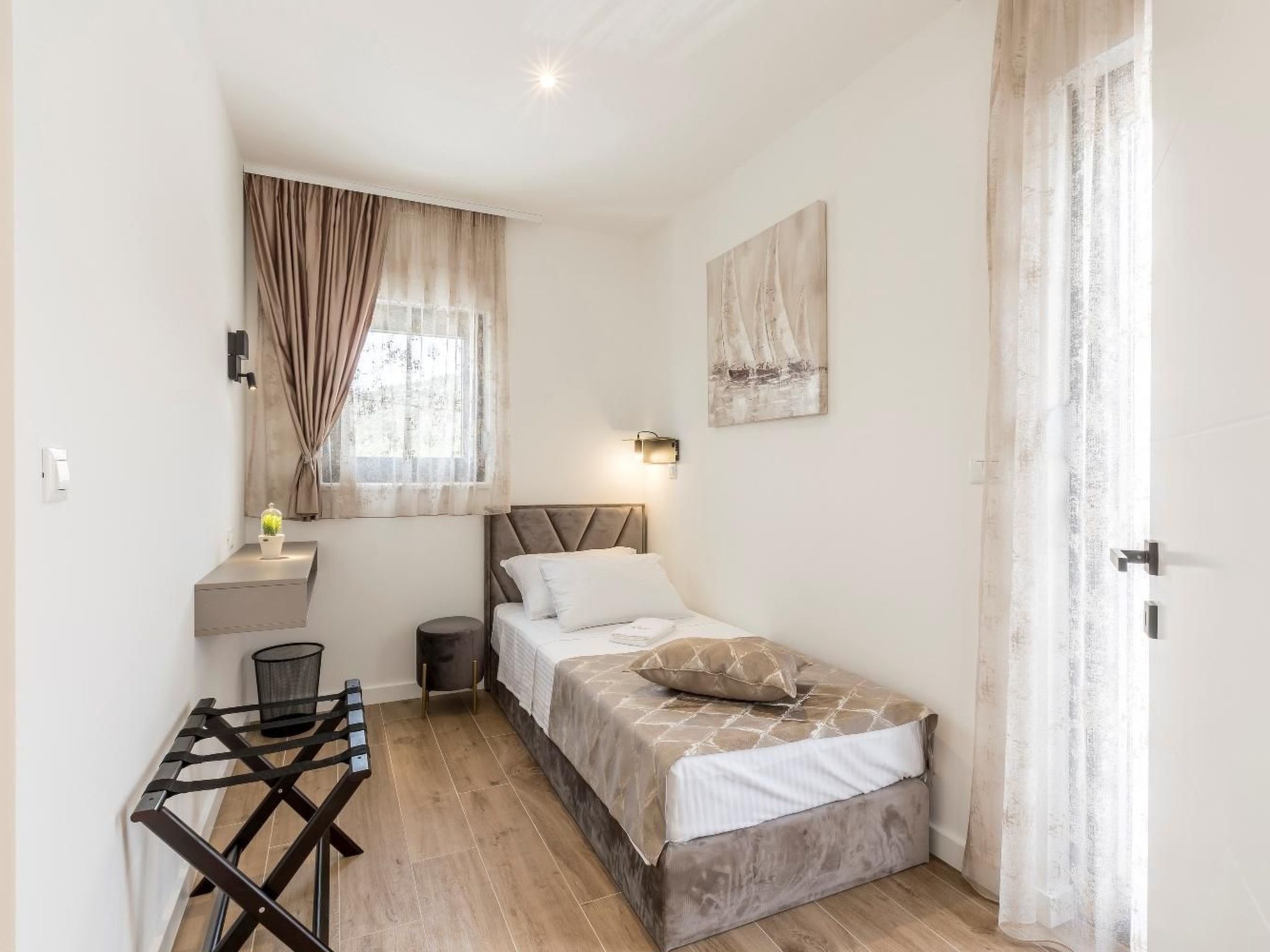 Villa Diana, modern gestaltet, in Dograde-Binnen