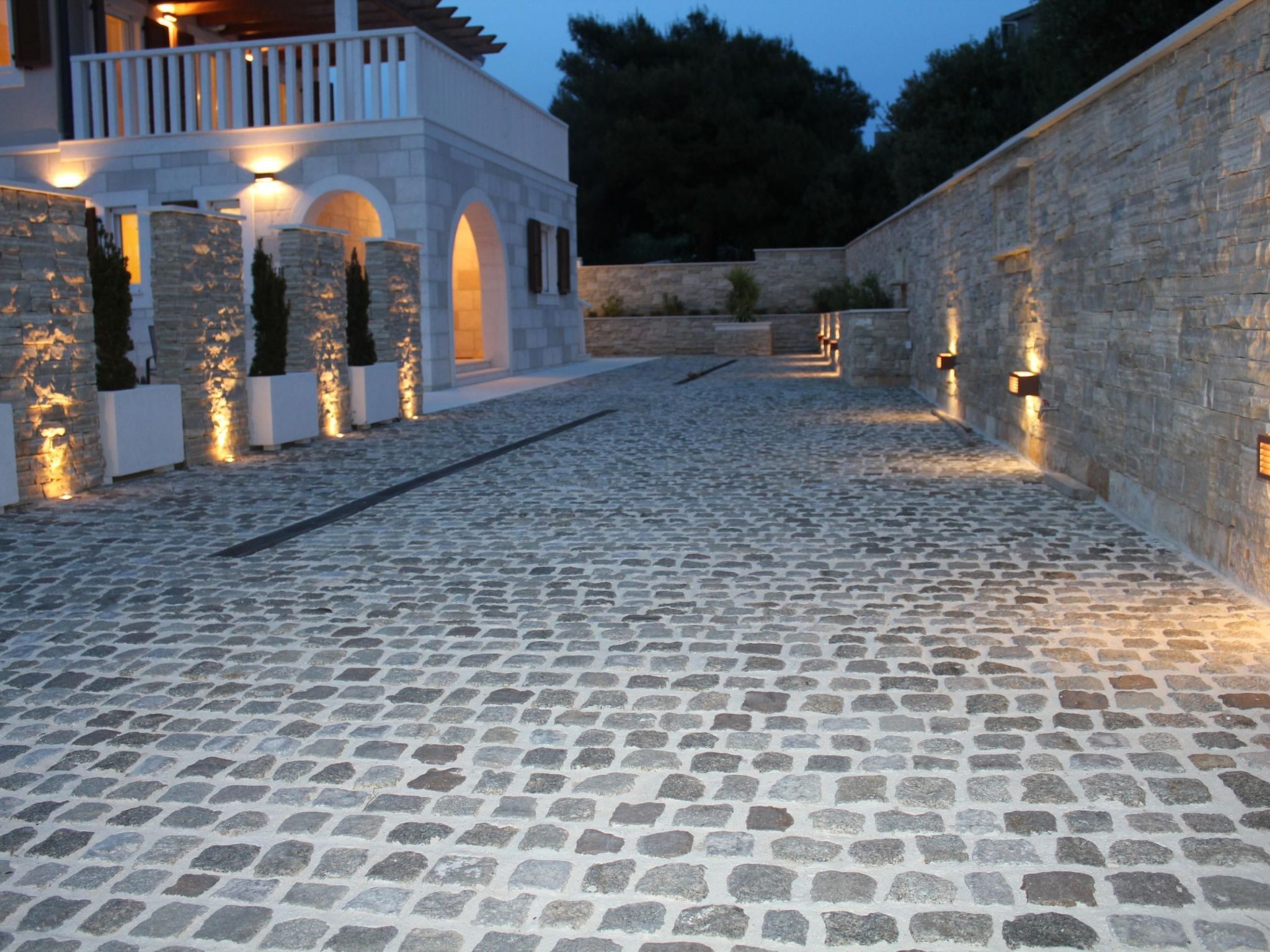 Villa Elena mit Pool, nur 60 Meter zum Meer-Binnen