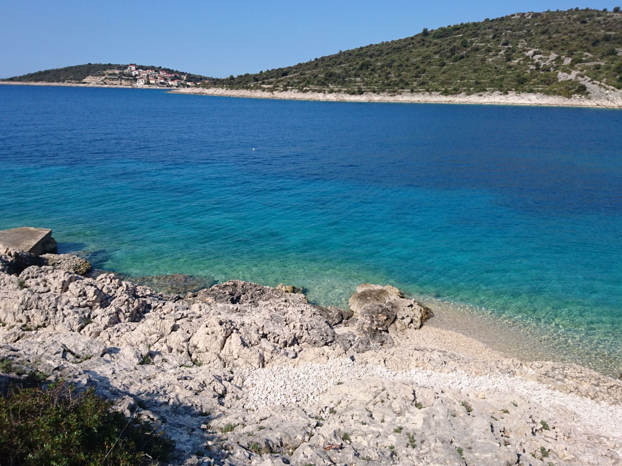 Villa Elena mit Pool, nur 60 Meter zum Meer-Binnen