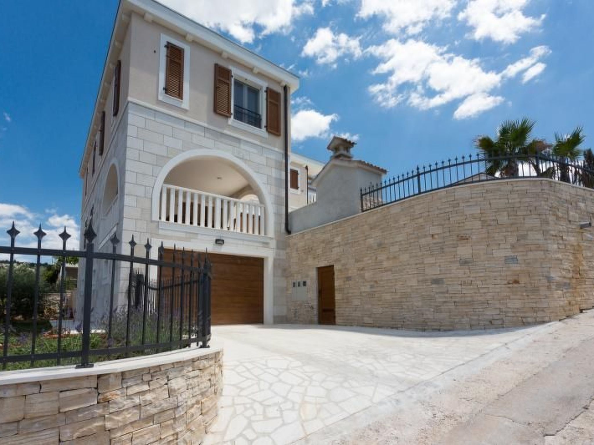 Villa Elena mit Pool, nur 60 Meter zum Meer-Binnen