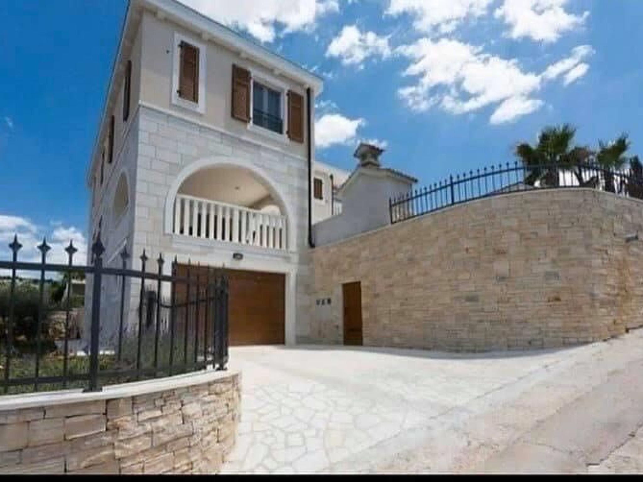 Villa Elena mit Pool, nur 60 Meter zum Meer-Binnen