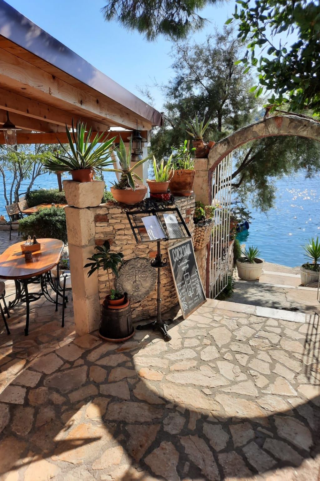 Villa Elena mit Pool, nur 60 Meter zum Meer-Binnen