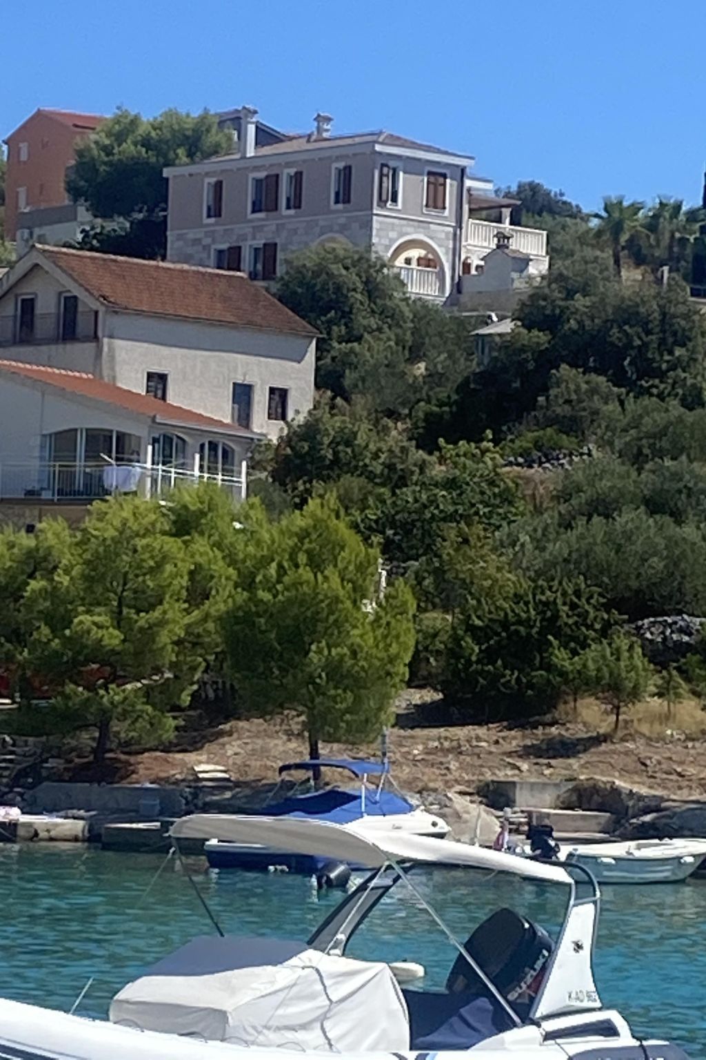 Villa Elena mit Pool, nur 60 Meter zum Meer-Binnen