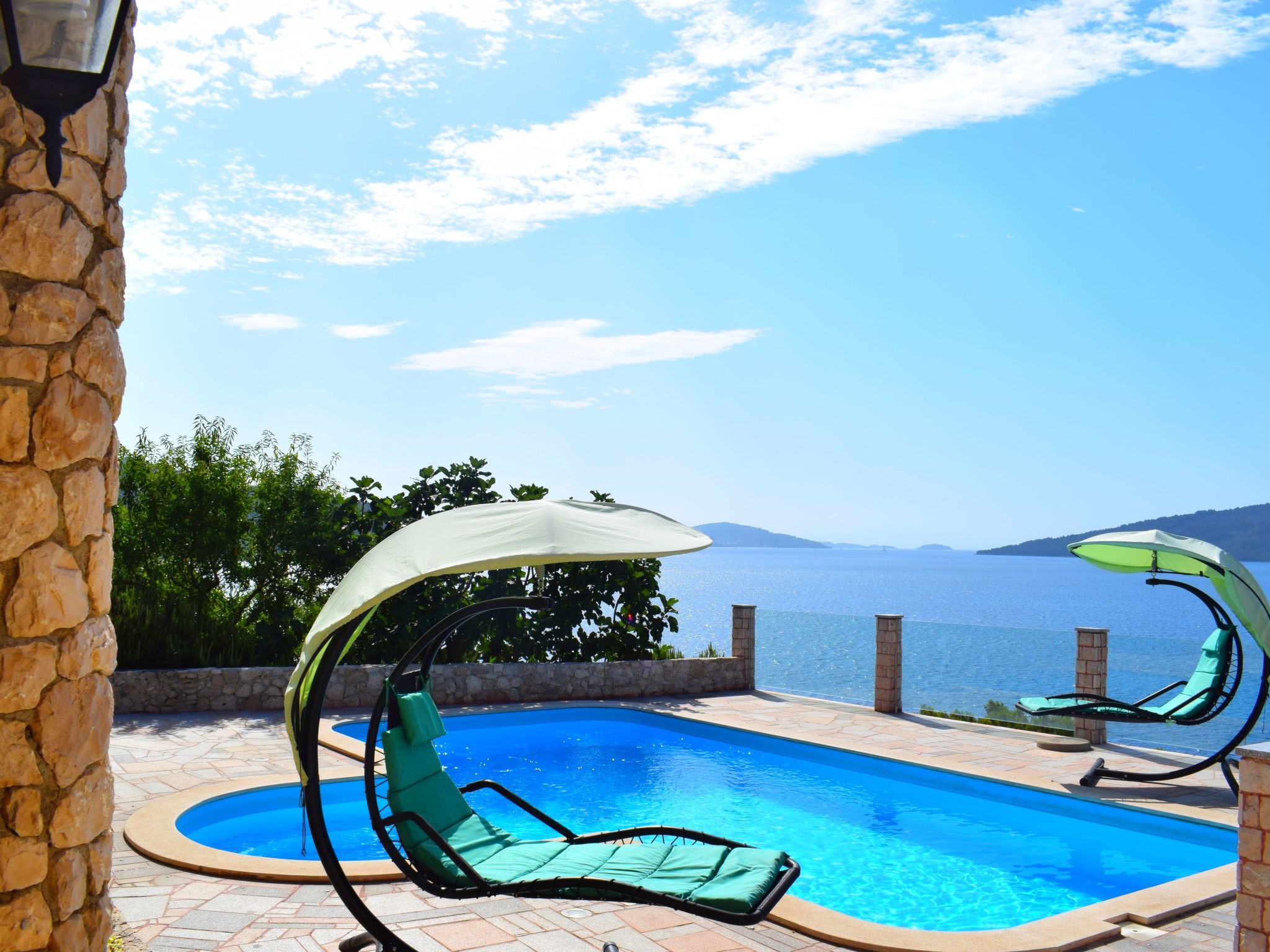 Seaside Villa Lara mit beheiztem Swimmingpool-Drinnen