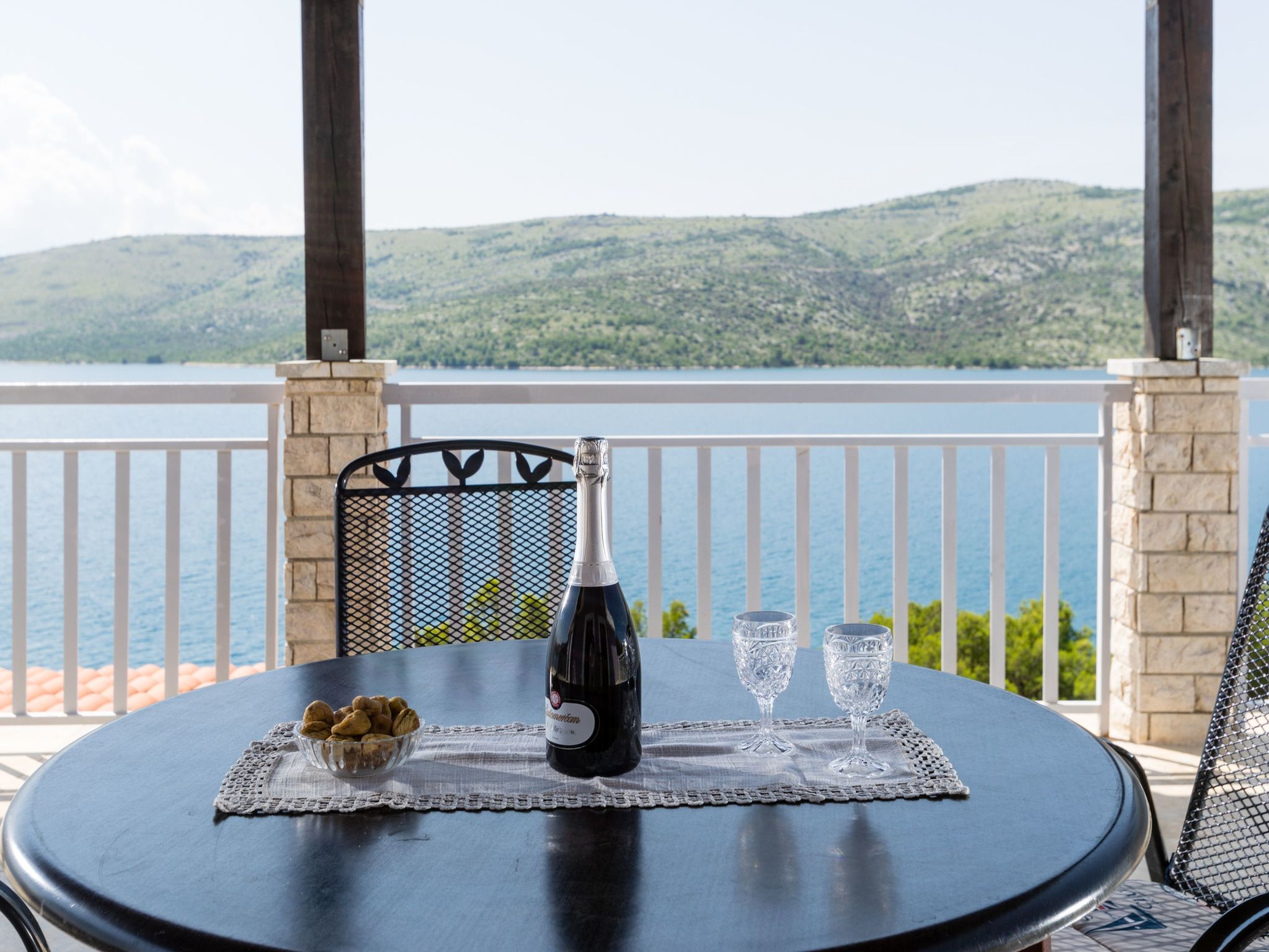 Seaside Villa Lara mit beheiztem Swimmingpool-Drinnen