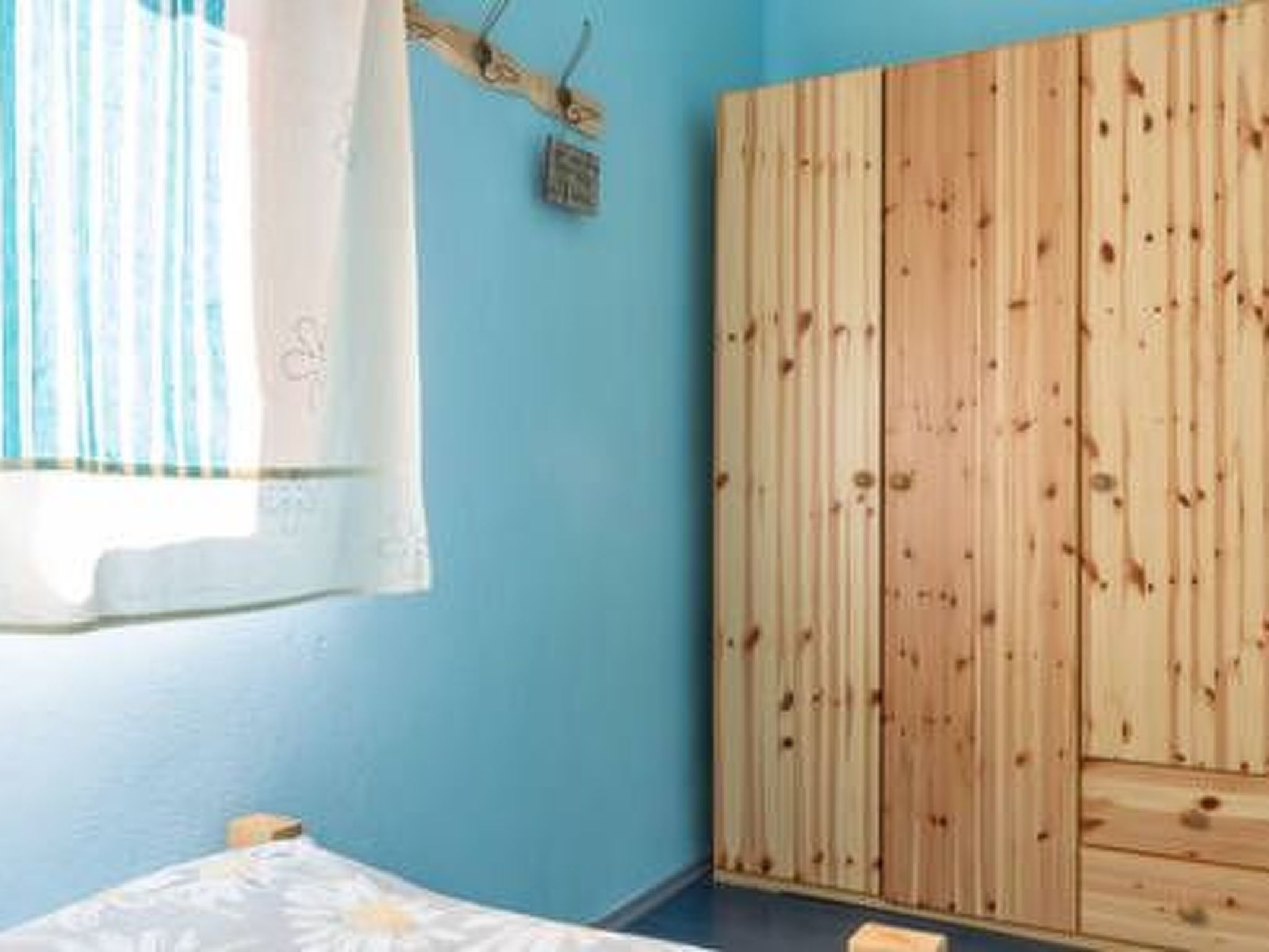 Hütte mit Garten, Grill und Terrasse-Drinnen