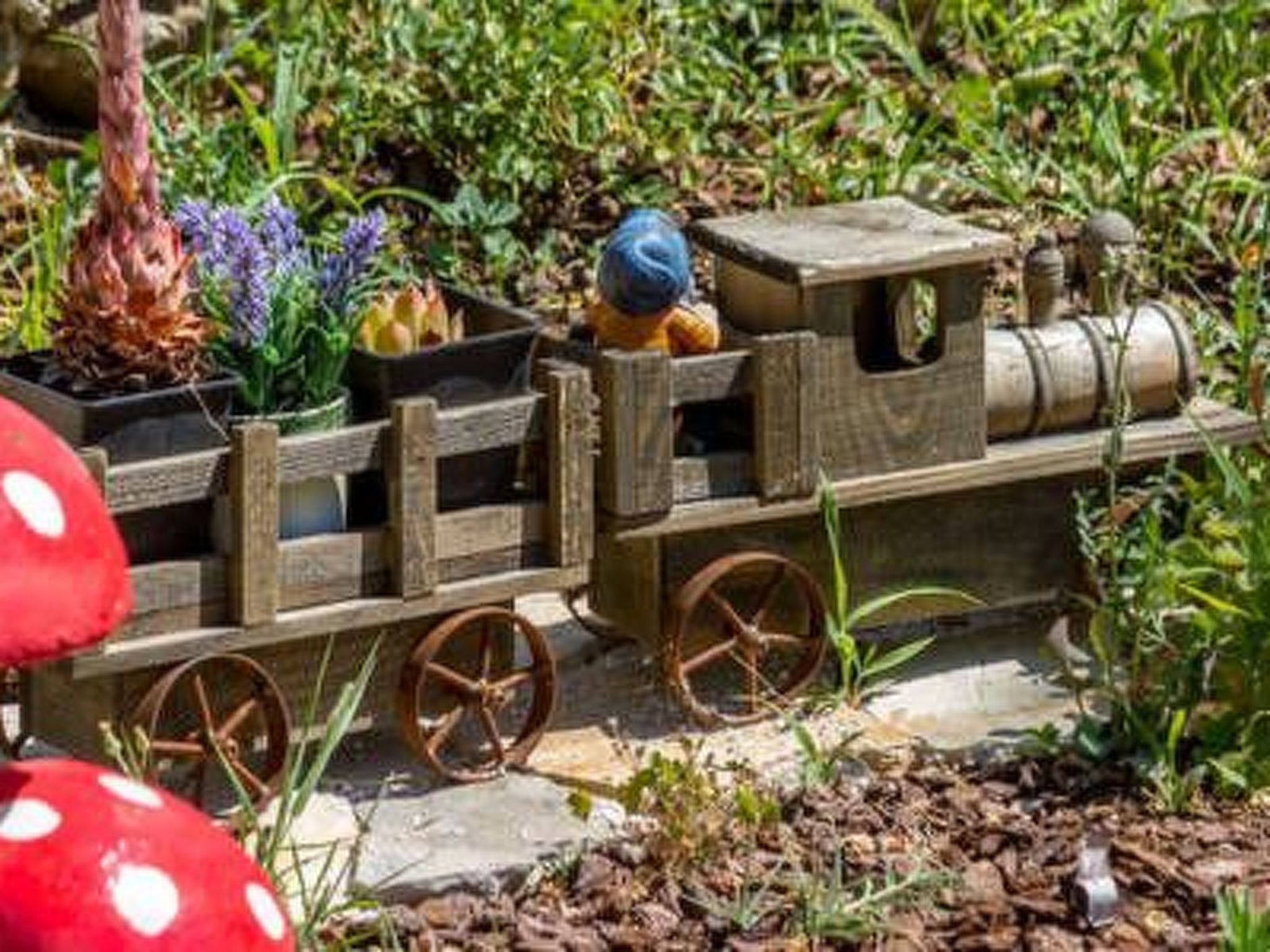 Hütte mit Garten, Grill und Terrasse-Drinnen