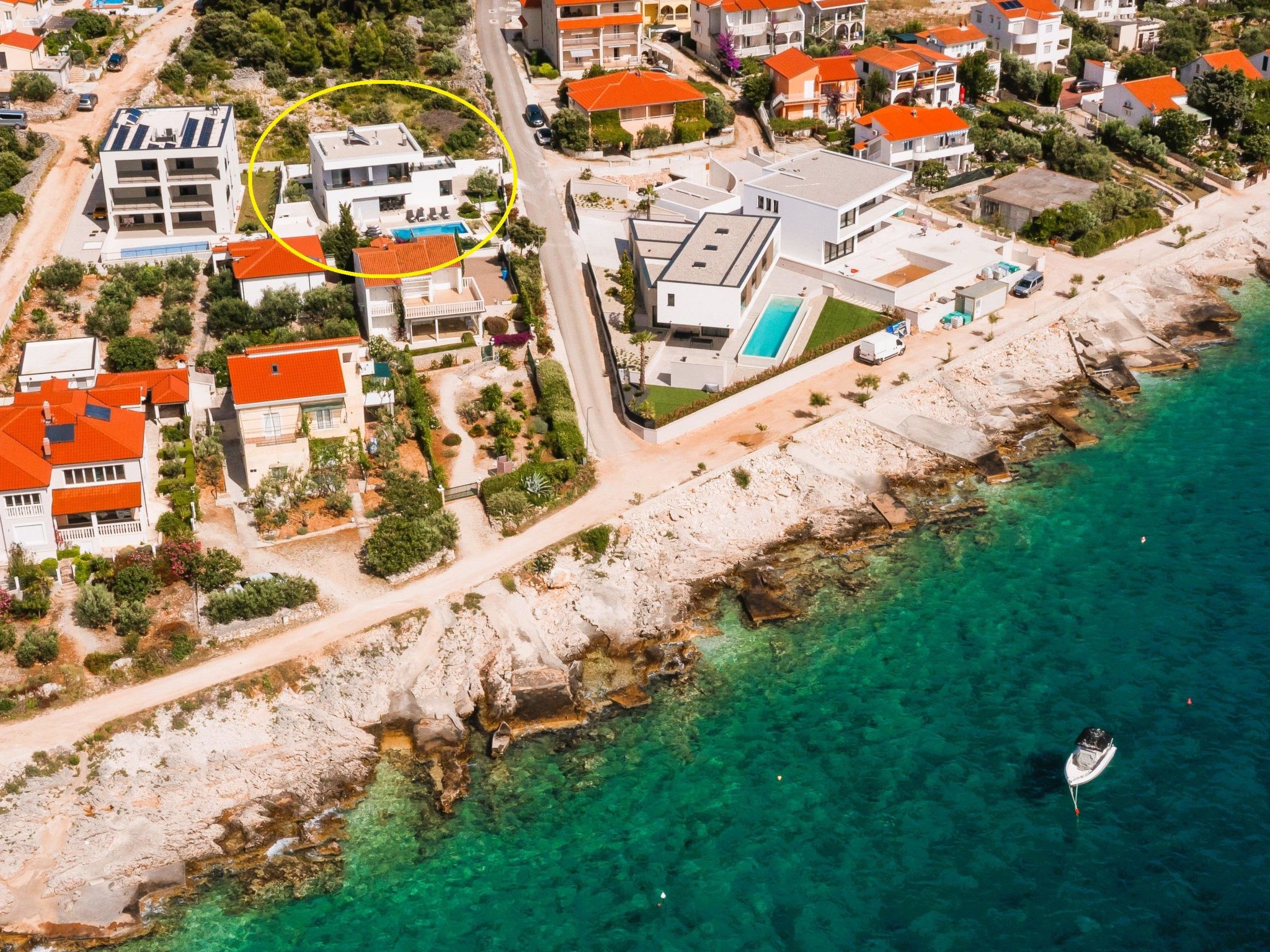 Luxuriöse Villa Dolce Vita direkt am Meer mit privatem Pool und Parkplatz-Inside