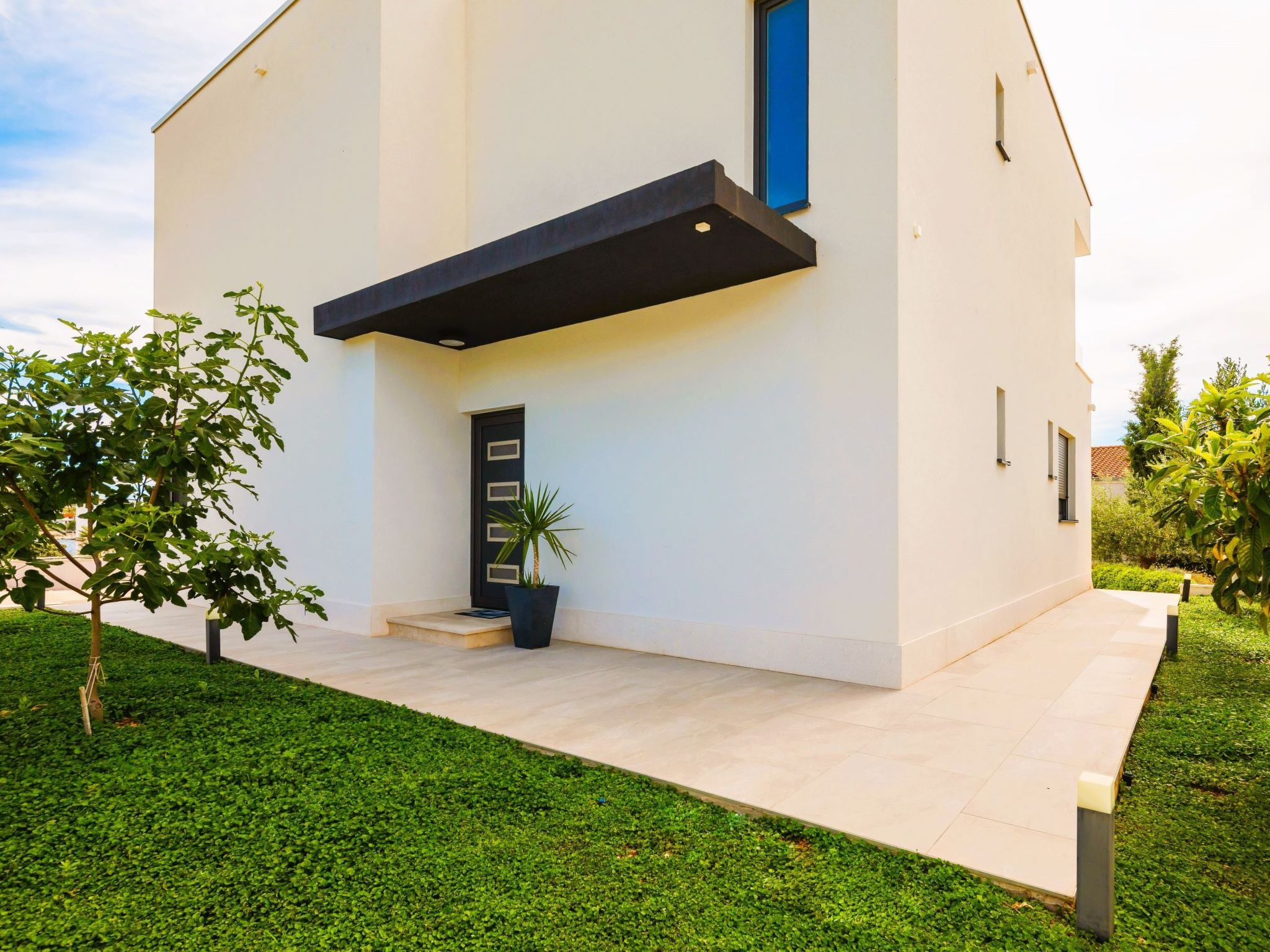 Luxuriöse Villa Dolce Vita direkt am Meer mit privatem Pool und Parkplatz-Inside