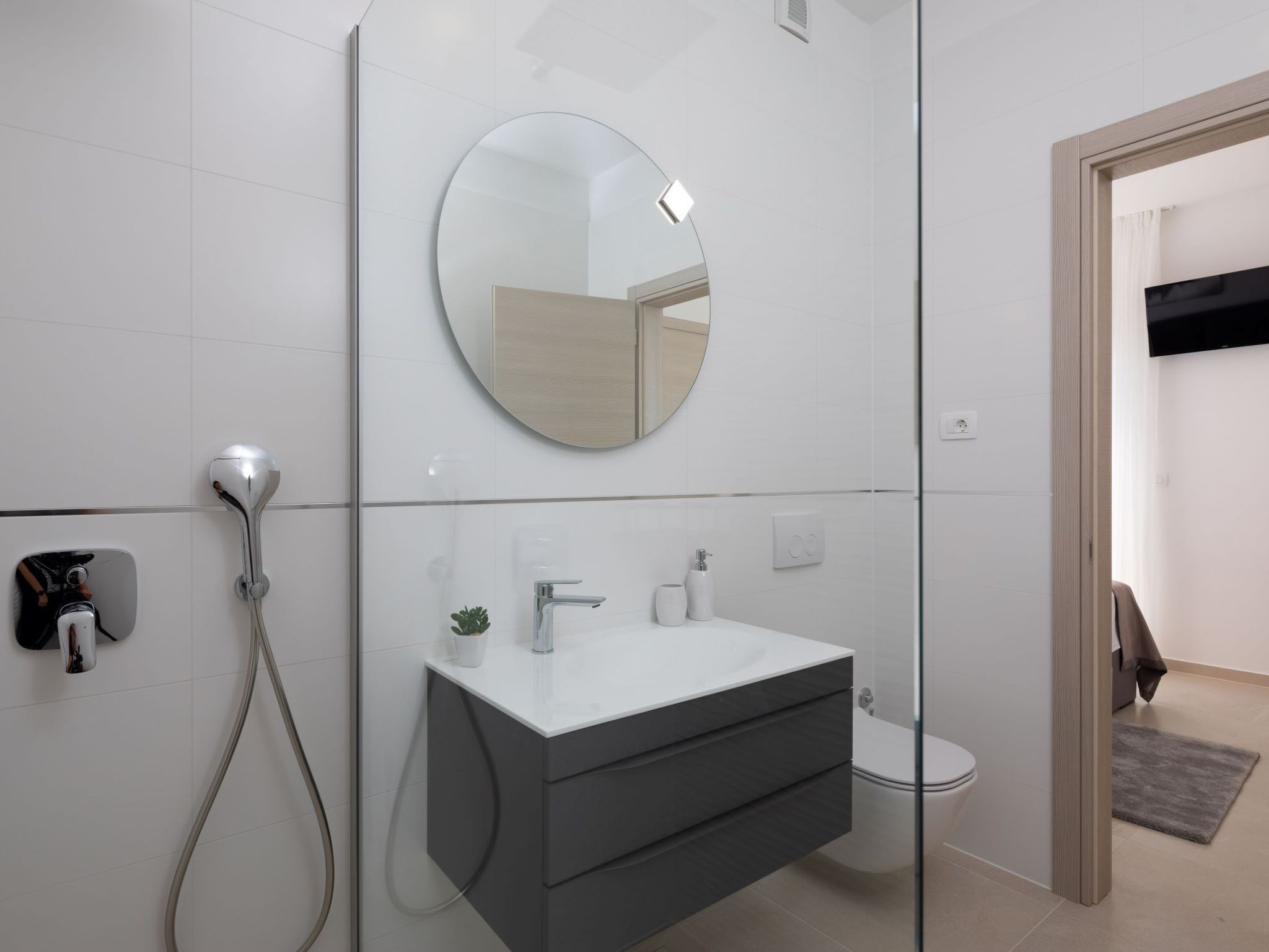 Luxuriöse Villa Dolce Vita direkt am Meer mit privatem Pool und Parkplatz-Inside