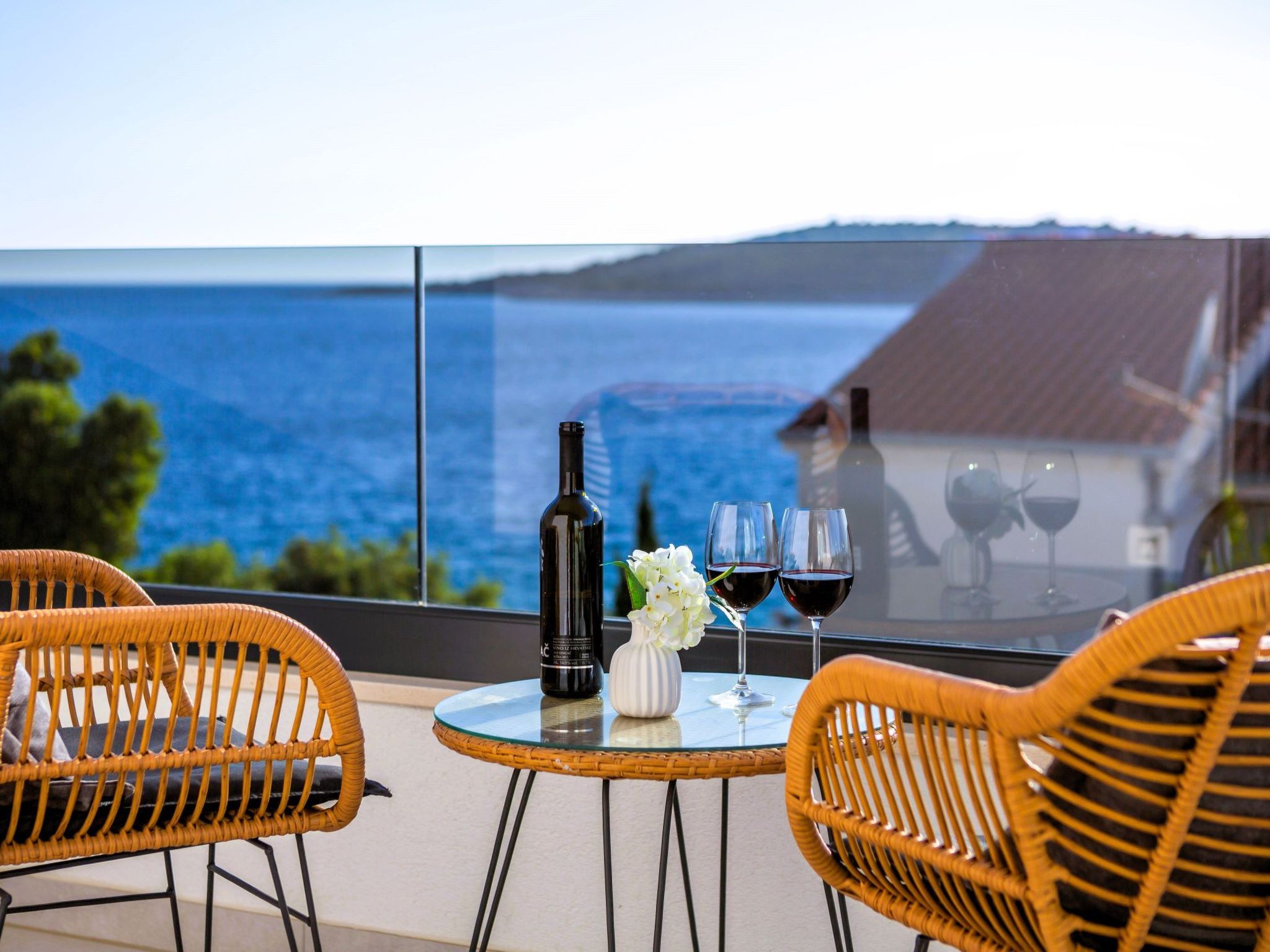 Luxuriöse Villa Dolce Vita direkt am Meer mit privatem Pool und Parkplatz-Inside