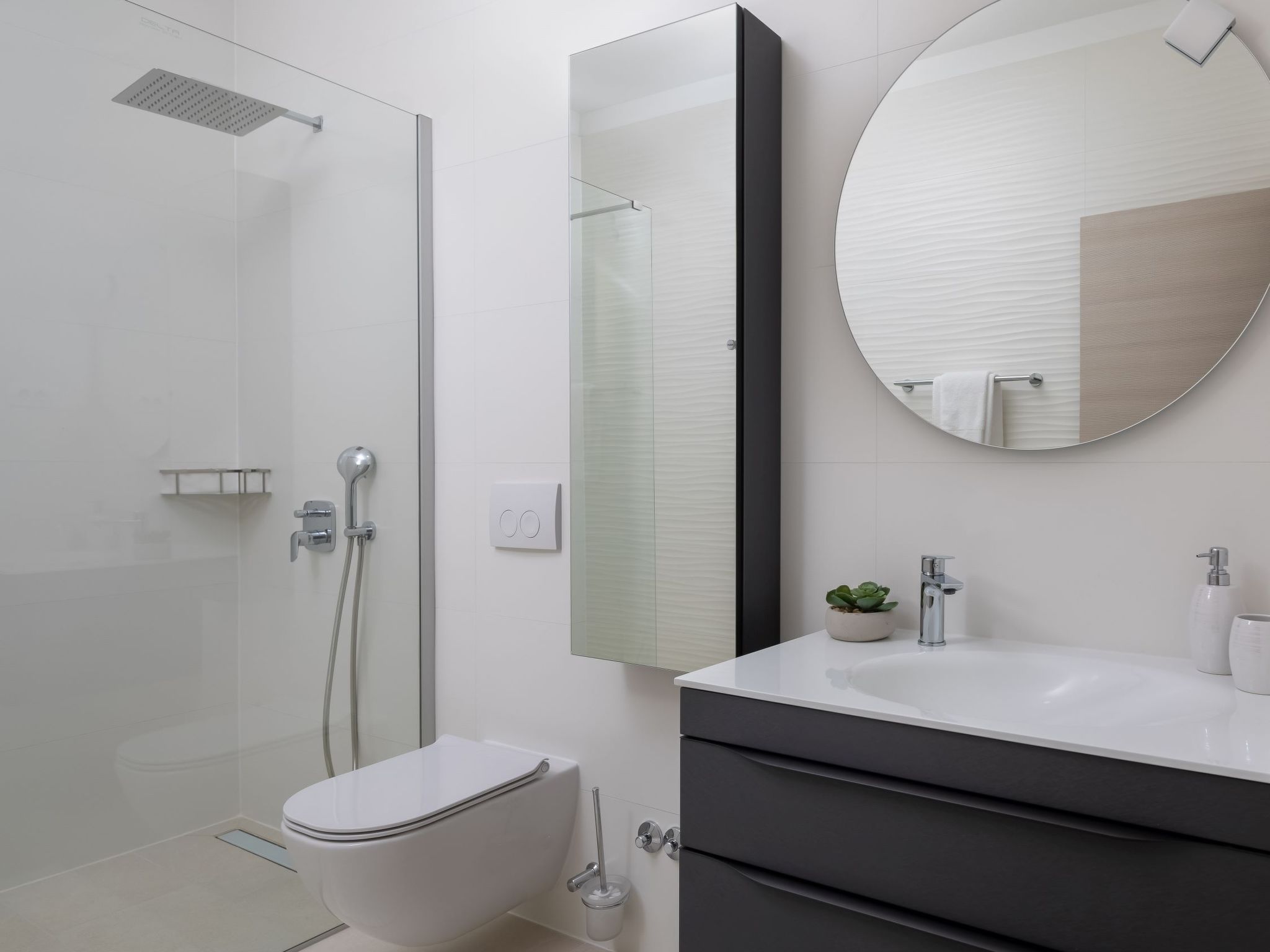 Luxuriöse Villa Dolce Vita direkt am Meer mit privatem Pool und Parkplatz-Inside