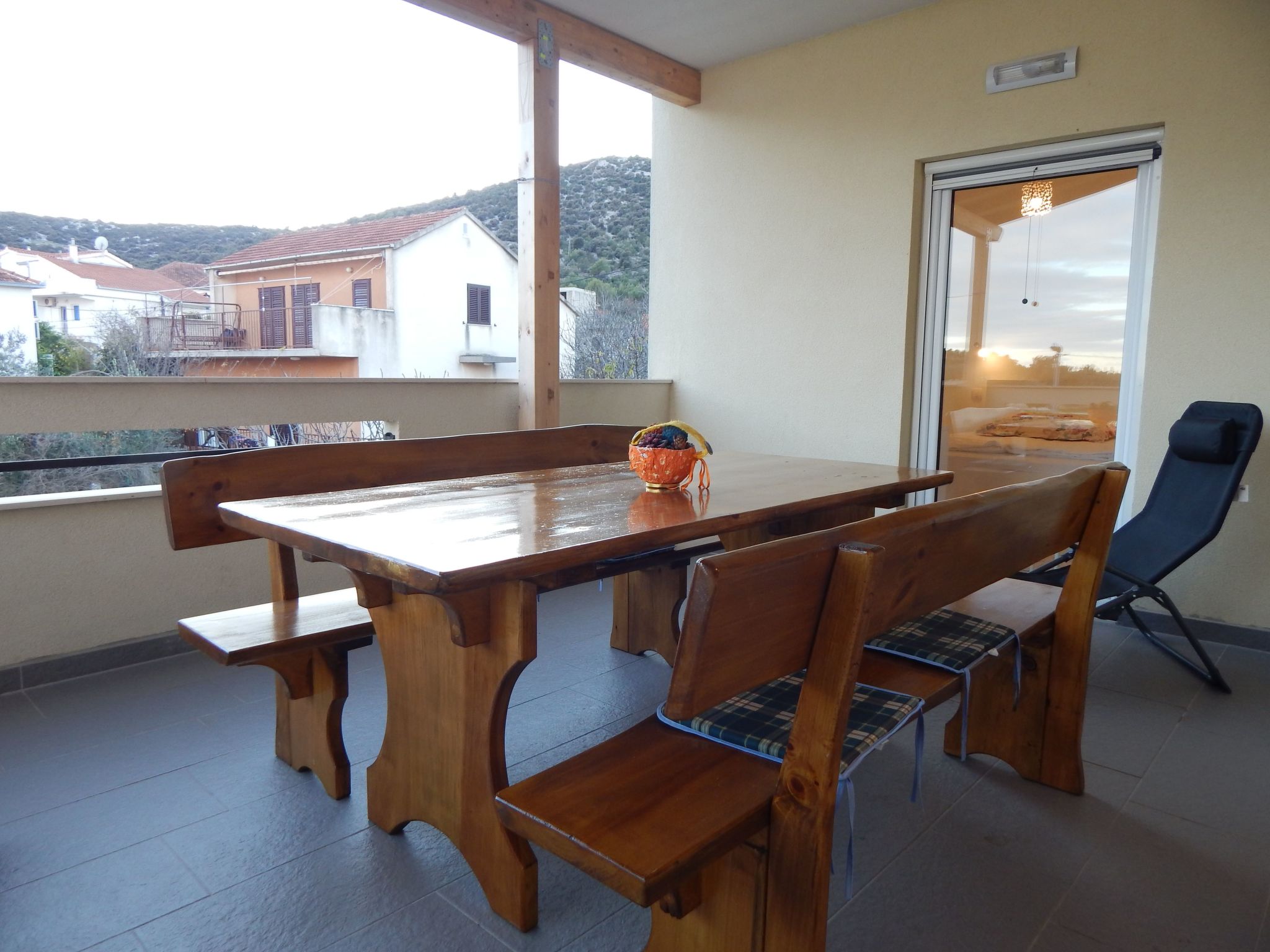 Idyllische, moderne Ferienwohnung direkt am Meer-Image-tags.info