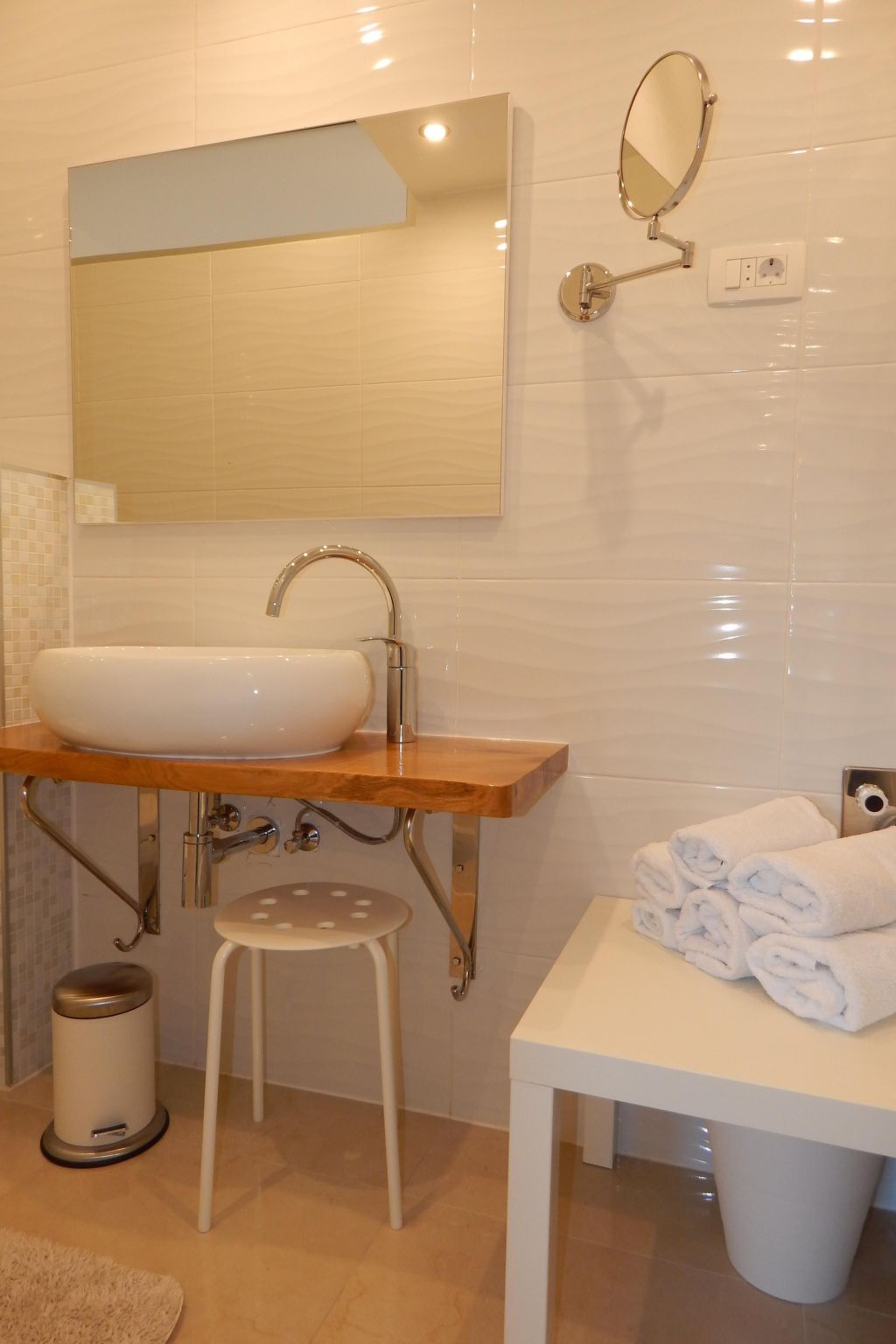 Idyllische, moderne Ferienwohnung direkt am Meer-Dedans