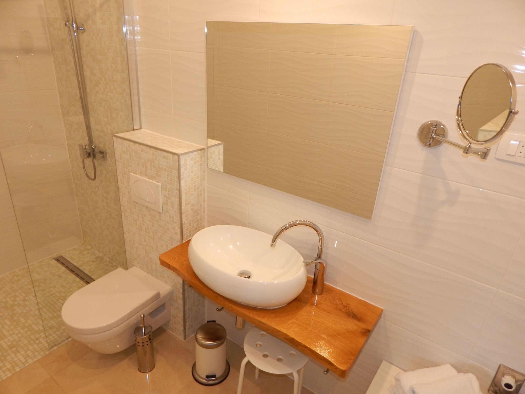 Idyllische, moderne Ferienwohnung direkt am Meer-Dedans