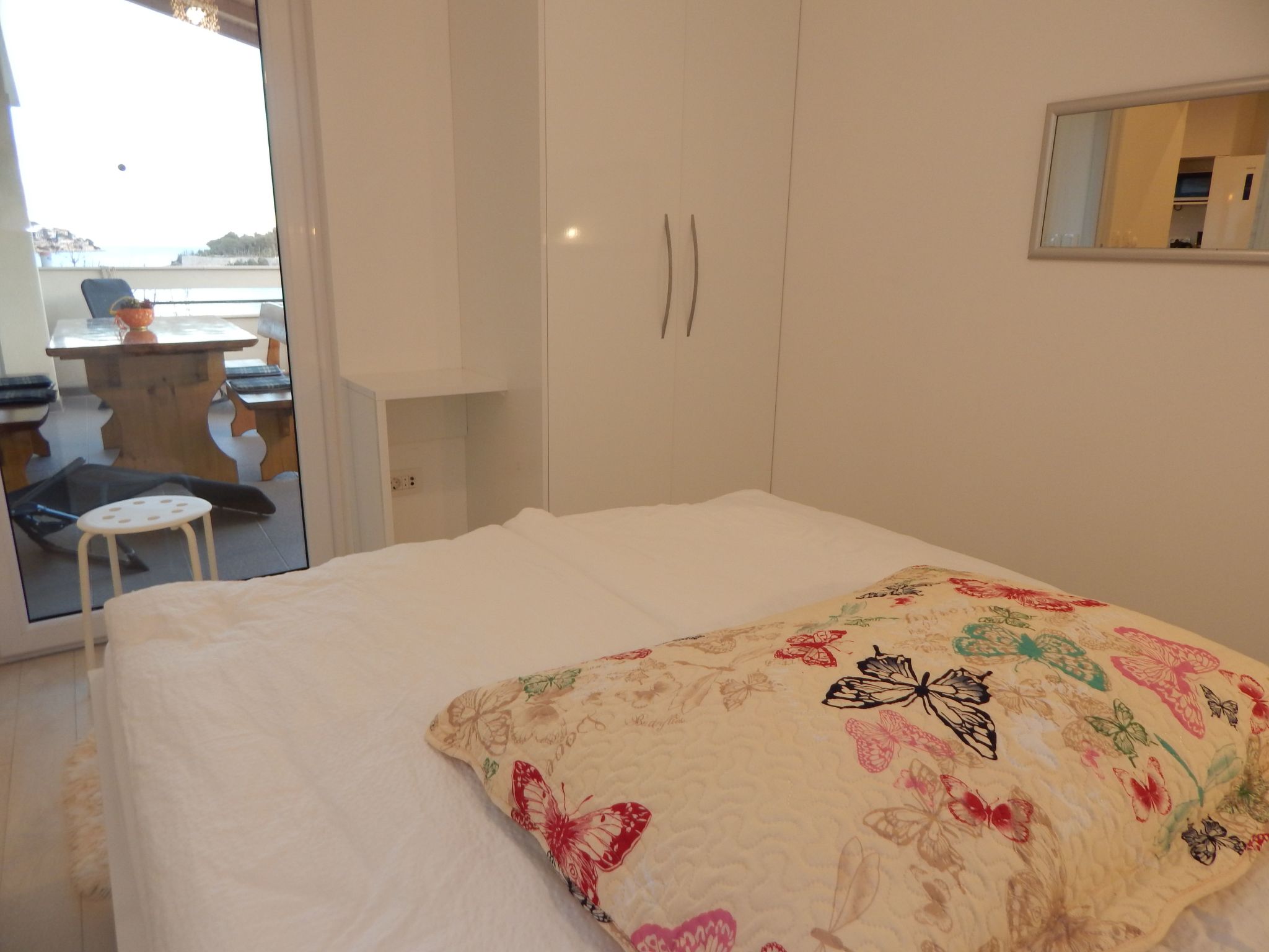 Idyllische, moderne Ferienwohnung direkt am Meer-Dedans