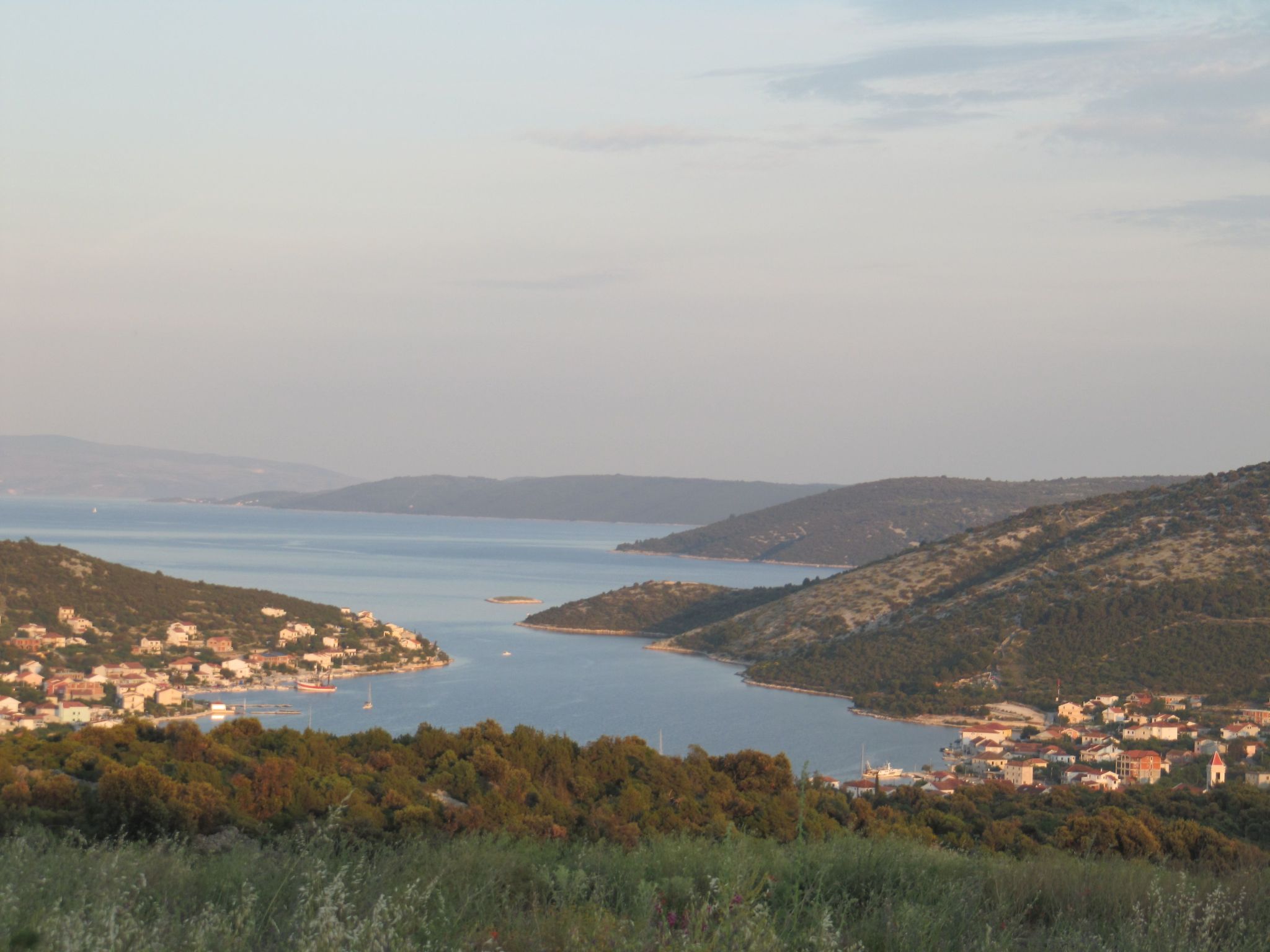 Idyllische, moderne Ferienwohnung direkt am Meer-Image-tags.info