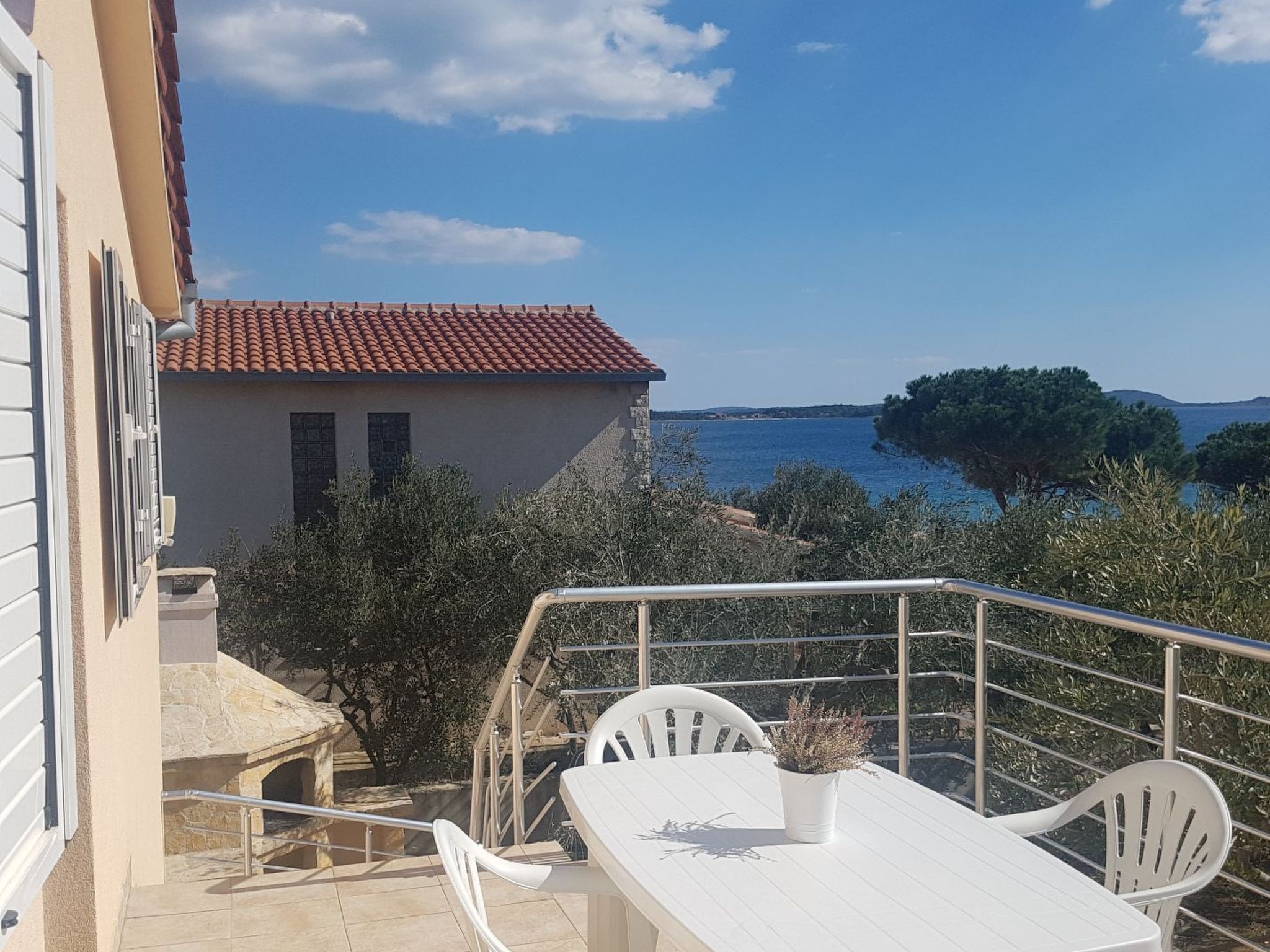 Mit Blick auf das Wasser-Binnen