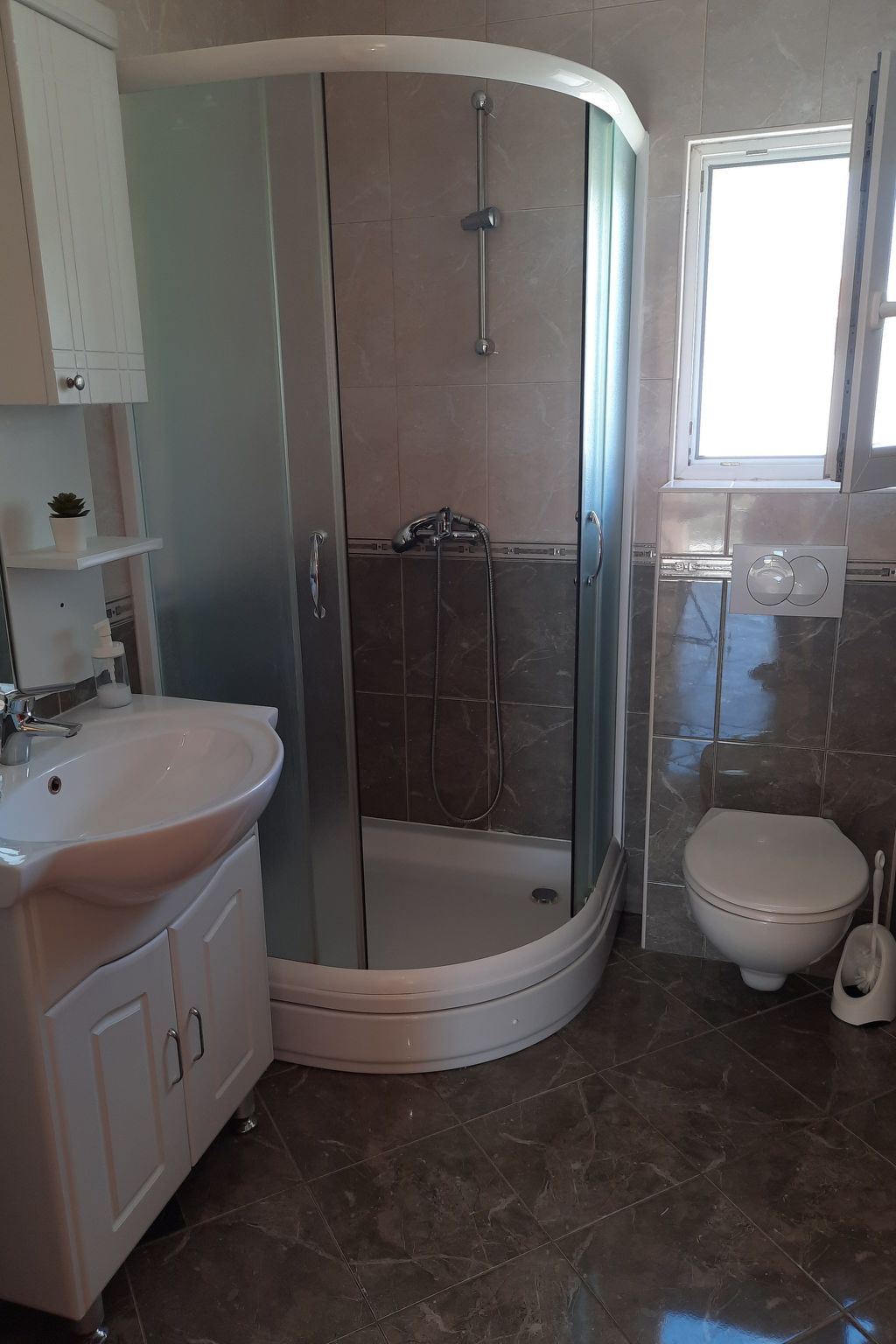 Mit Blick auf das Wasser-Binnen