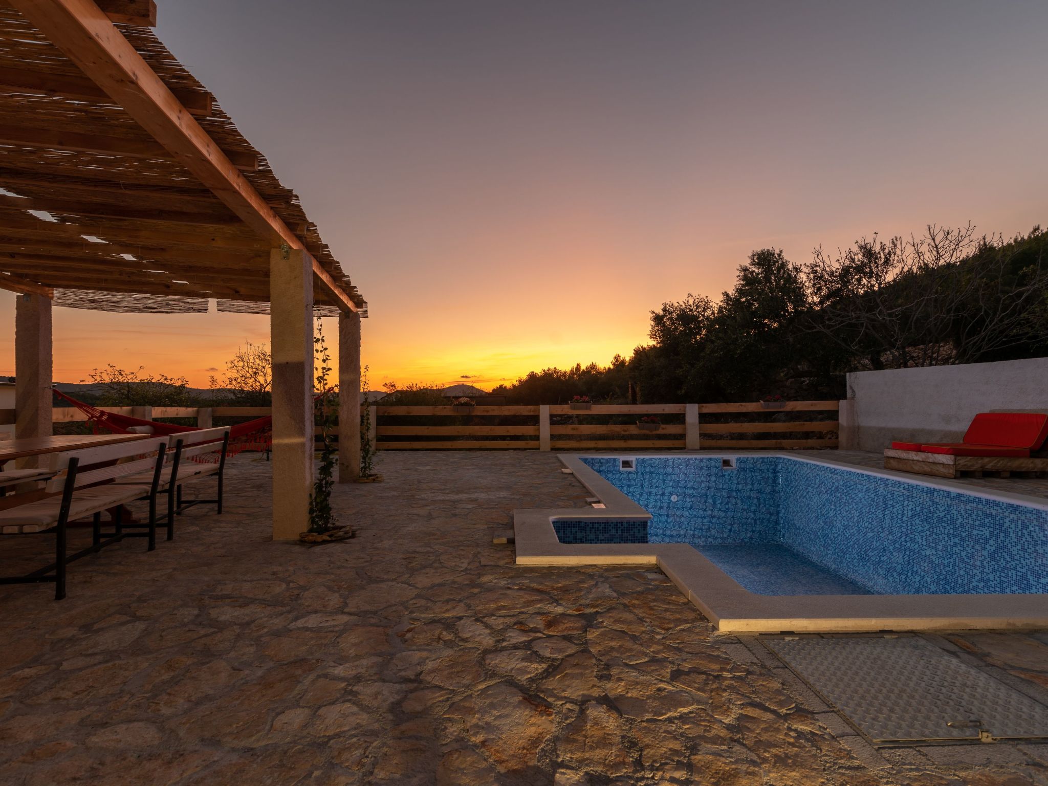 Mittelmeer-Ferienhaus Eden-Drinnen