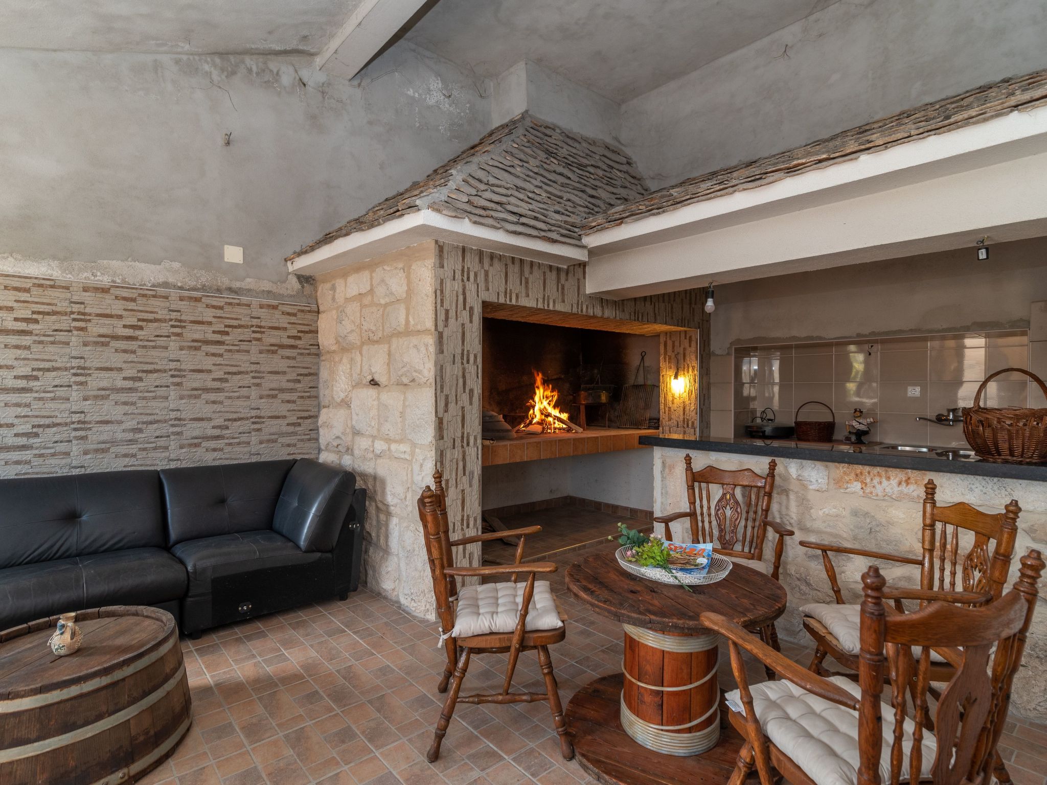 Mittelmeer-Ferienhaus Eden-Drinnen