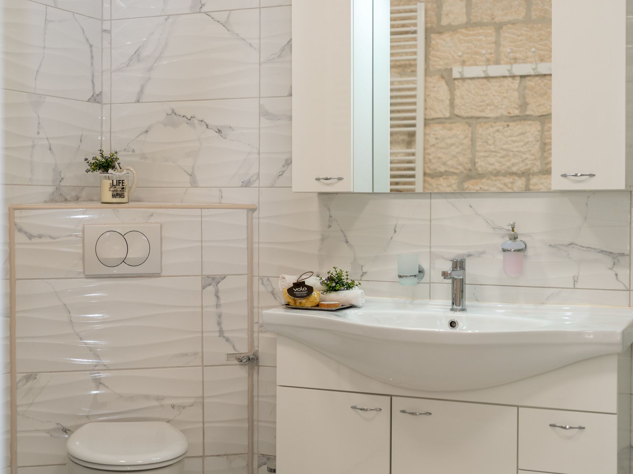 Mittelmeer-Ferienhaus Eden-Drinnen