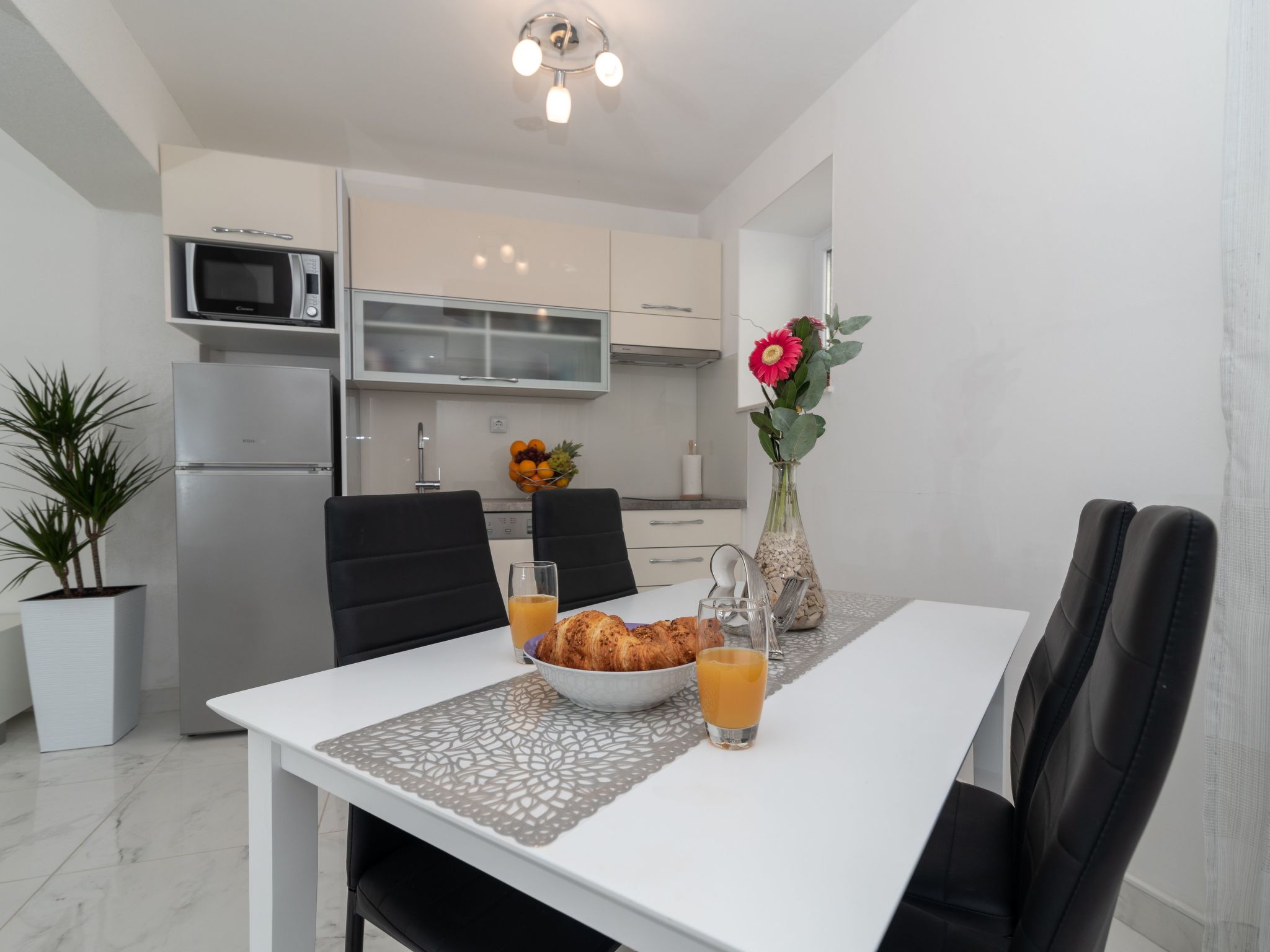 Mittelmeer-Ferienhaus Eden-Drinnen