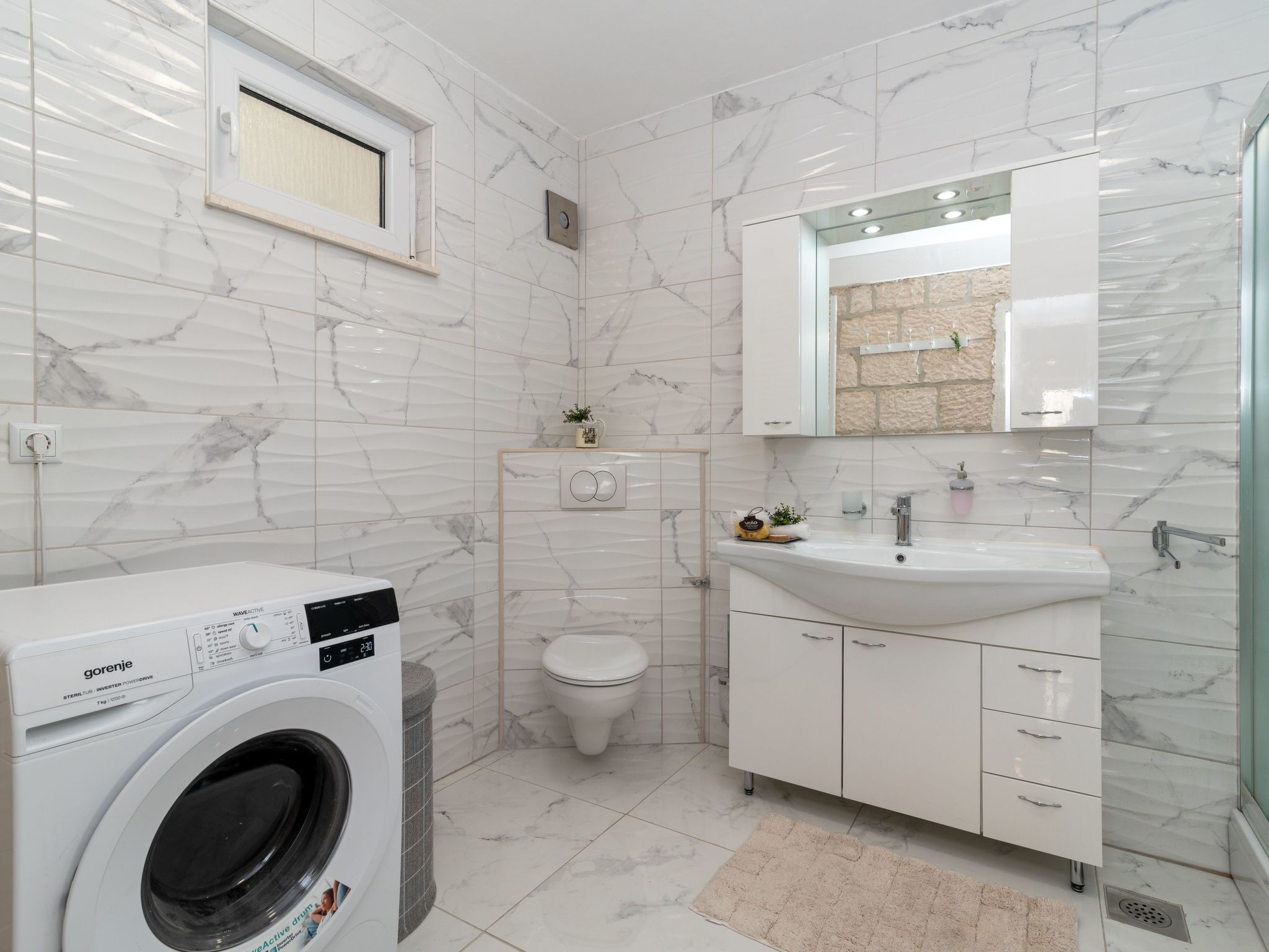 Mittelmeer-Ferienhaus Eden-Drinnen