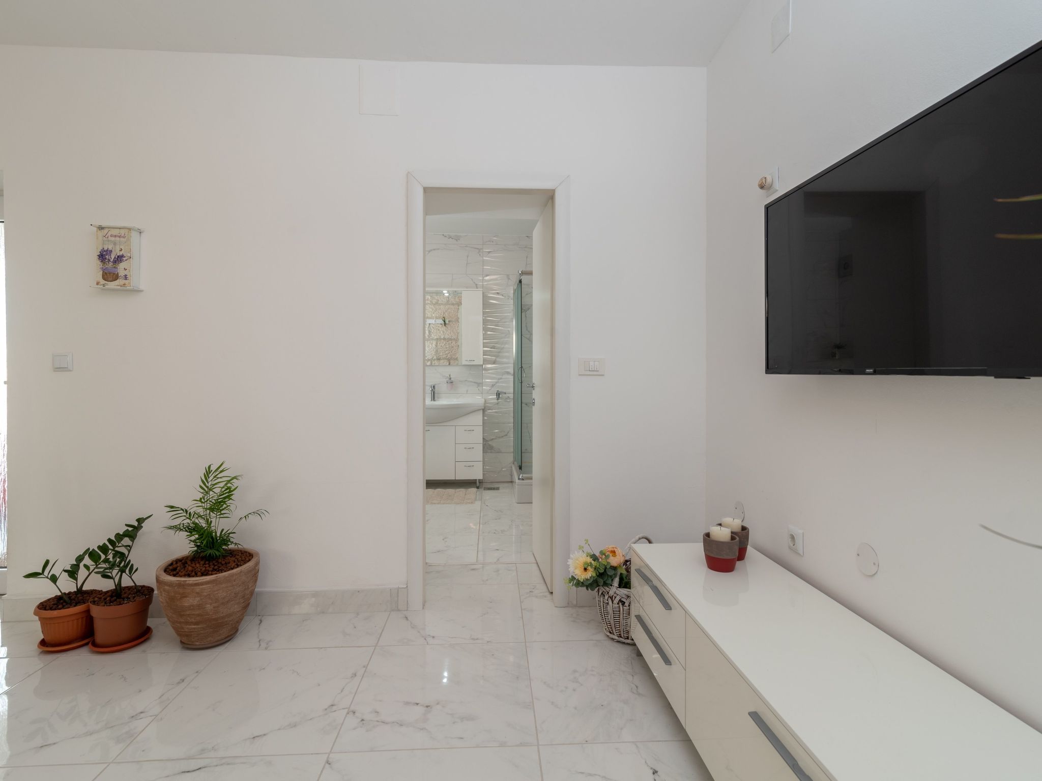 Mittelmeer-Ferienhaus Eden-Drinnen