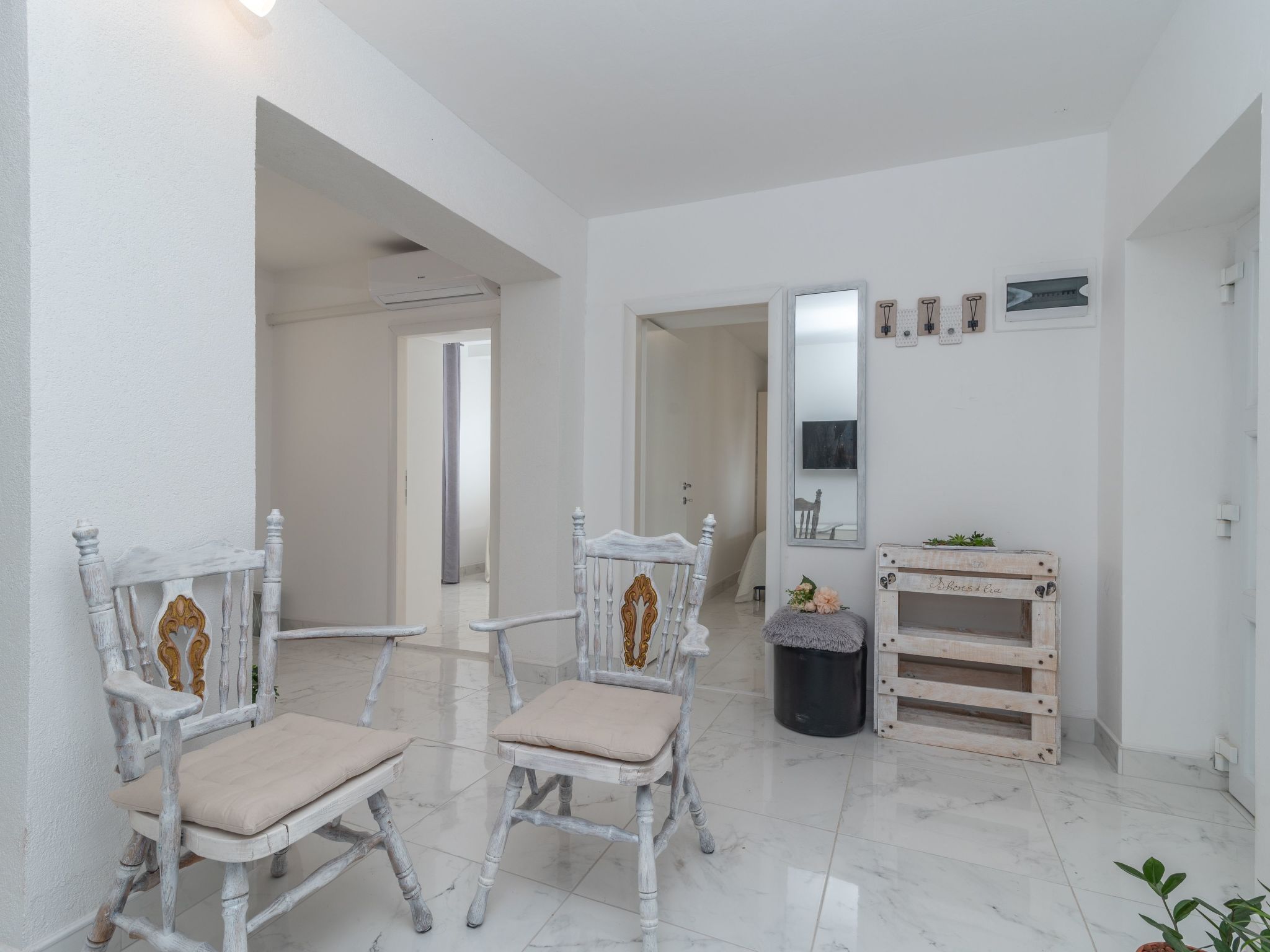 Mittelmeer-Ferienhaus Eden-Drinnen