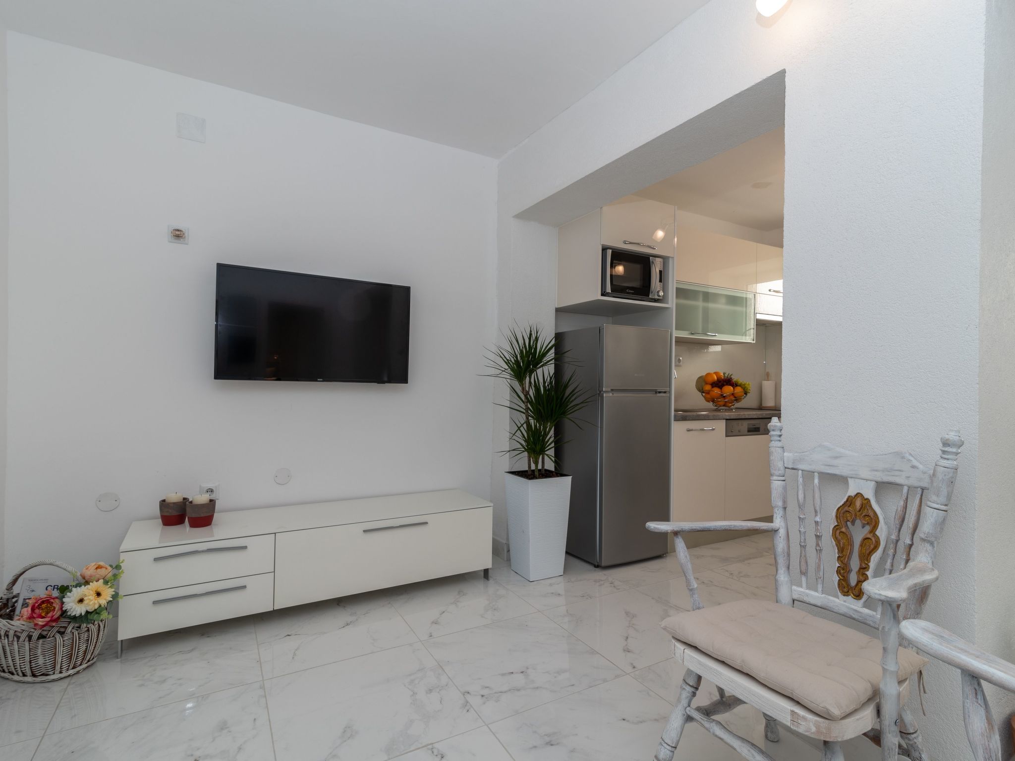 Mittelmeer-Ferienhaus Eden-Drinnen