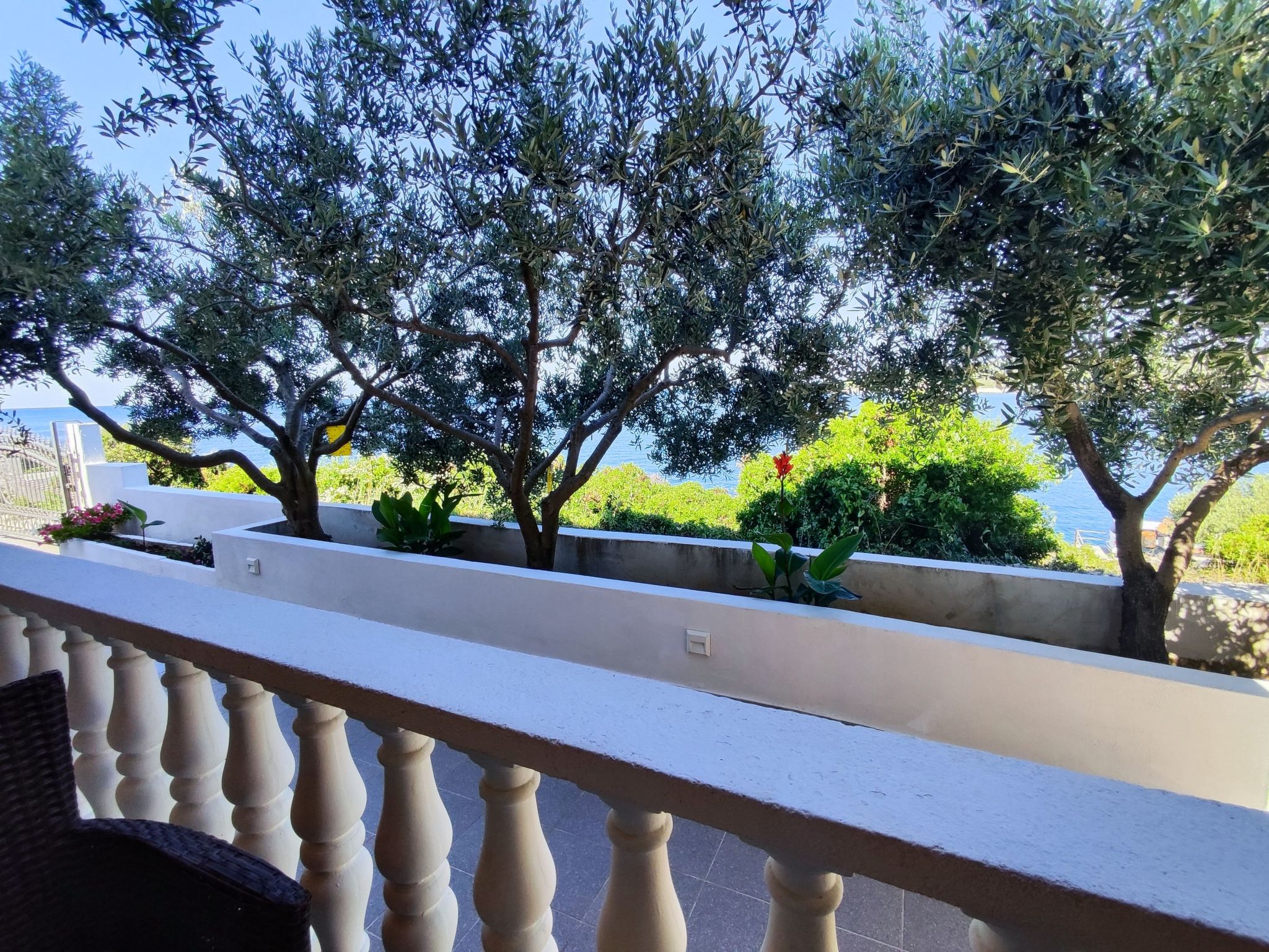 "Mario 1" mit Blick auf das Wasser — Terrace (3 of 19)