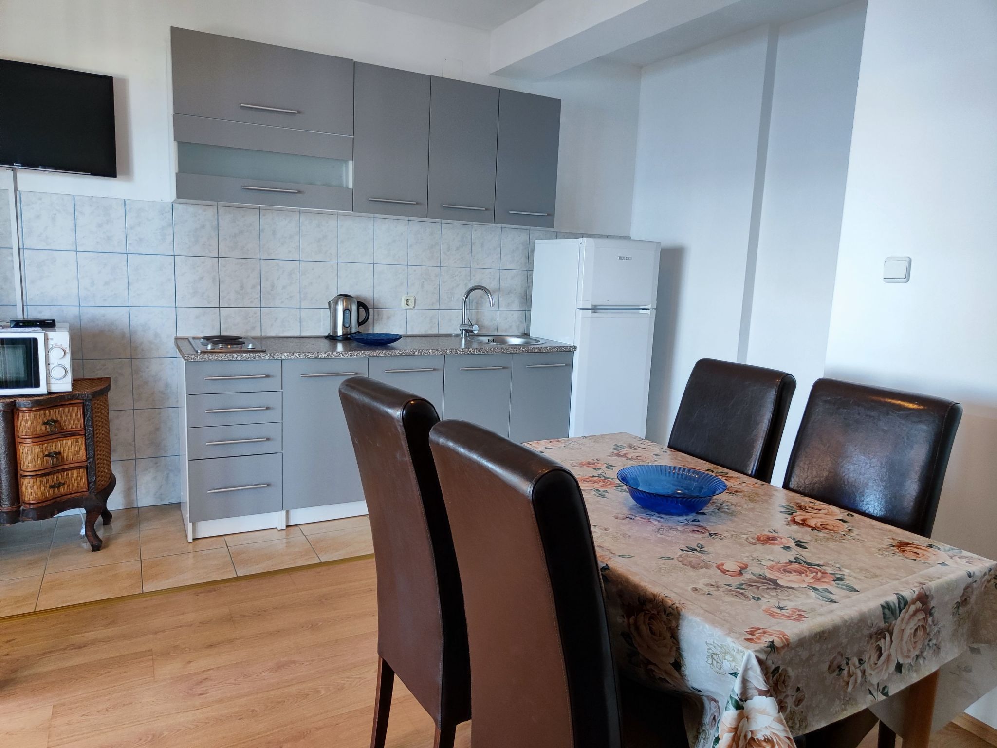 Für 3 Personen in Sevid, Adriaküste Kroatien