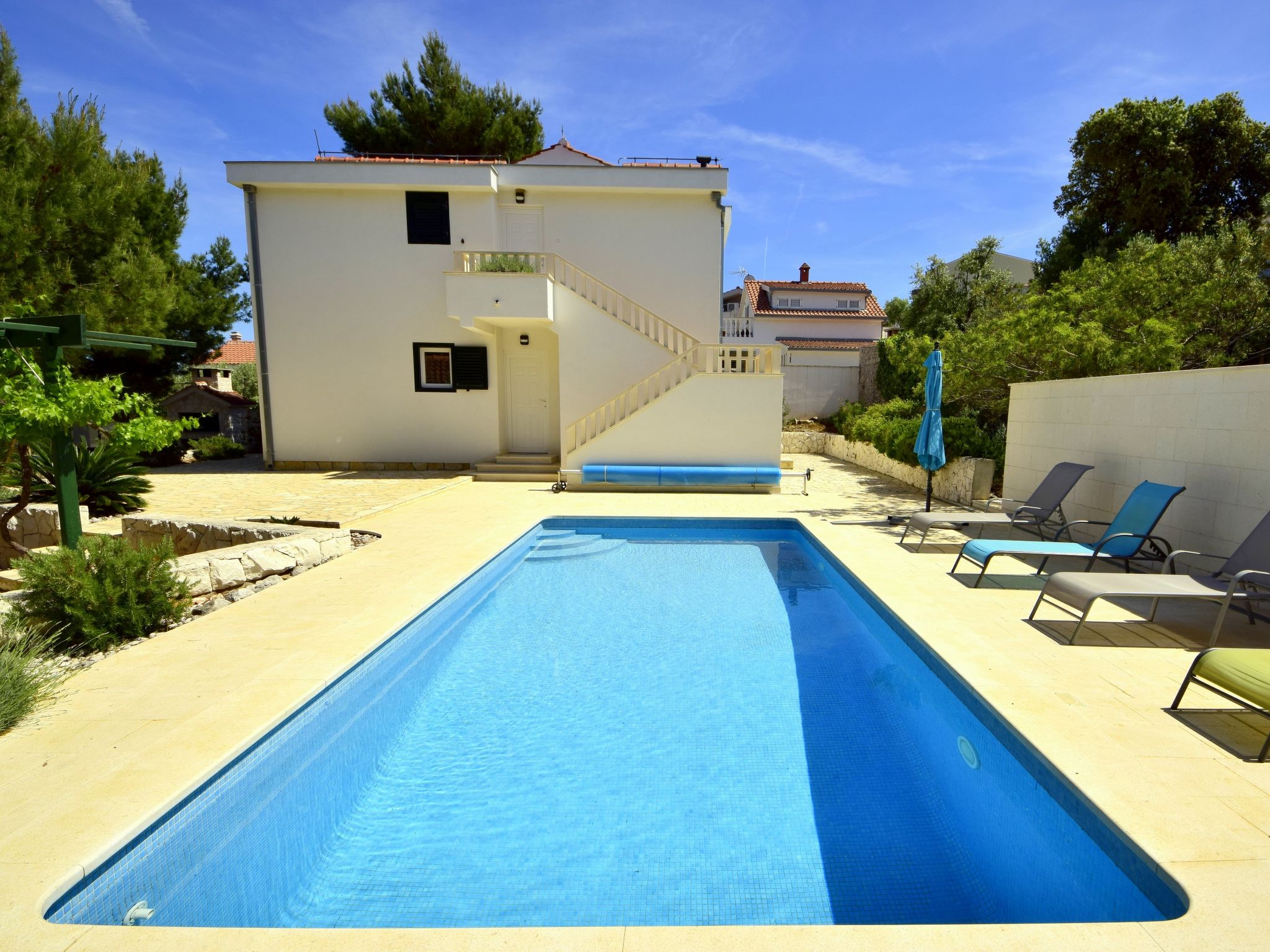 Vakantiehuis met privé zwembad in Marina/Sevid (Kroatië) voor 6 personen