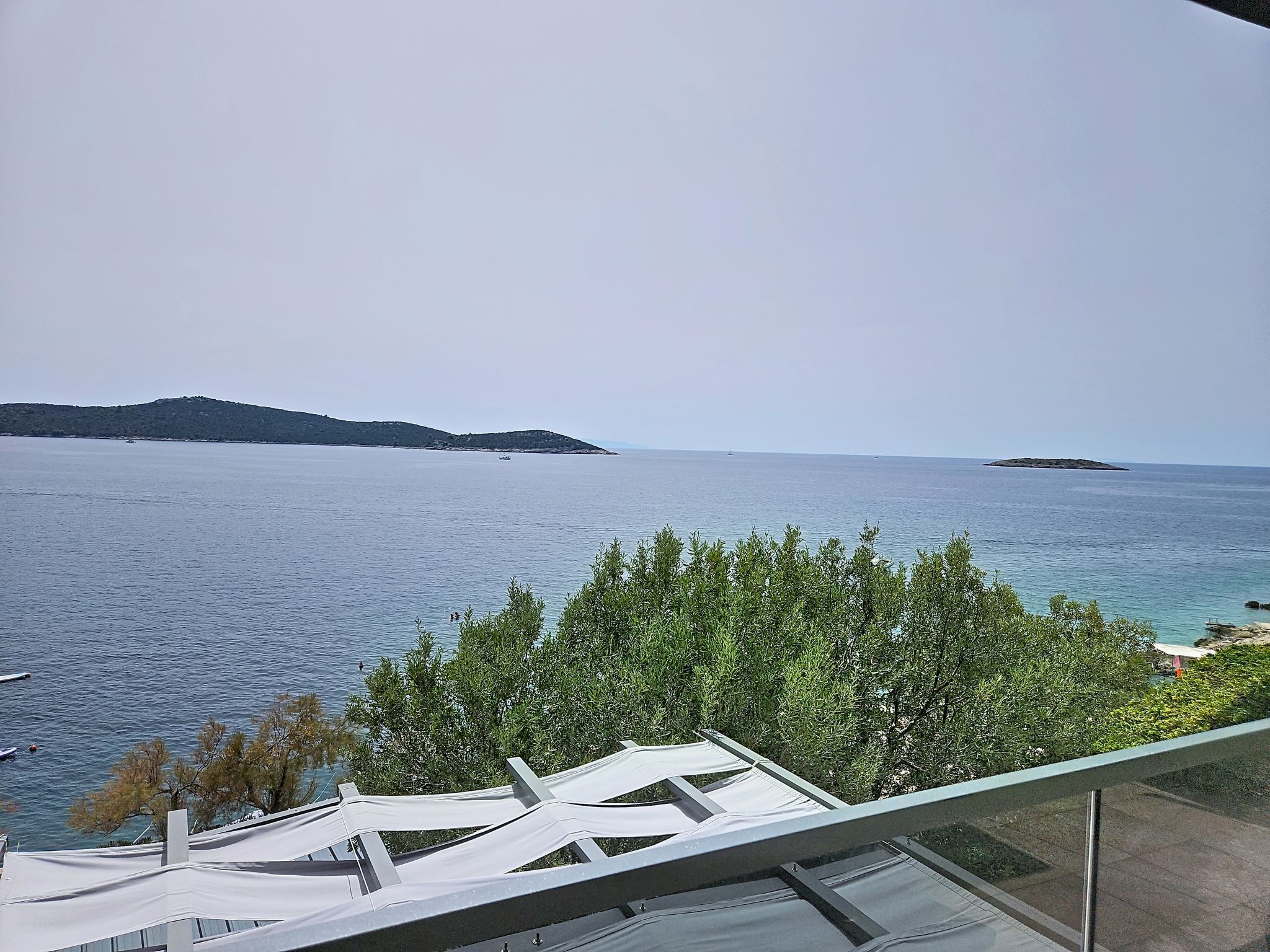 By the sea - Dehors